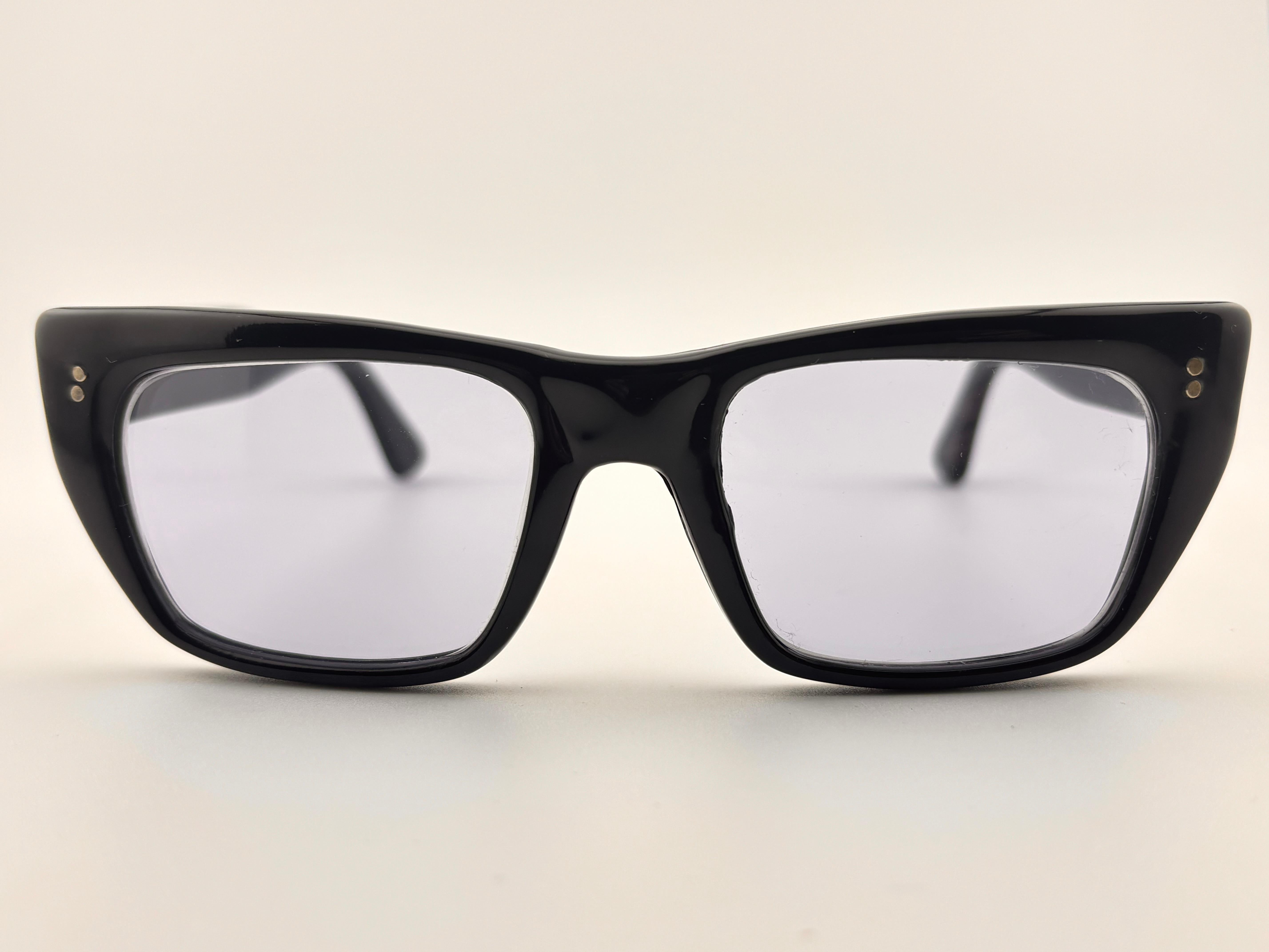 Lunettes de soleil noires vintage Marell Midcentury 1960
s Made in Usa