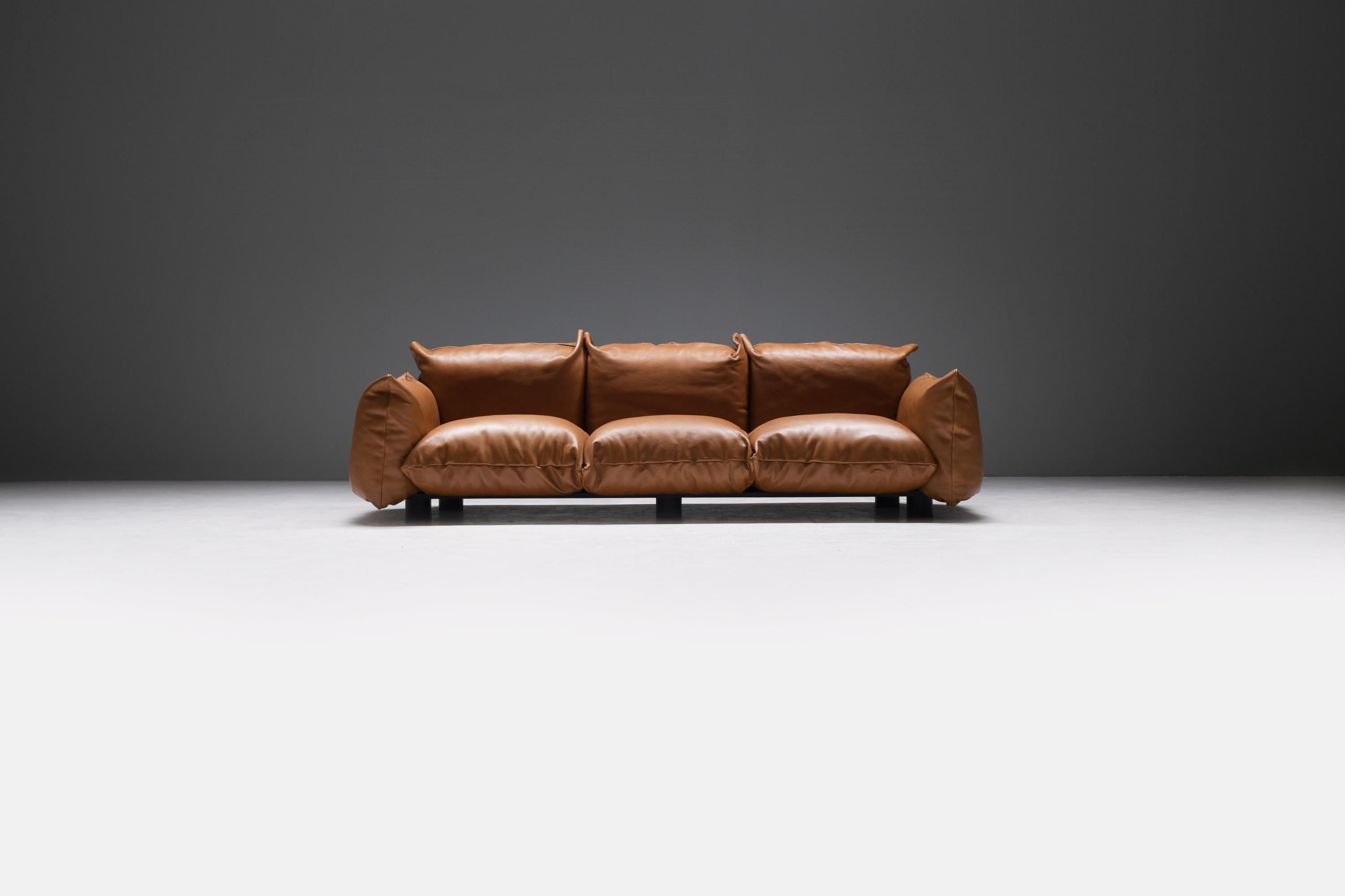 Mid-Century Modern Vintage Marenco 255 sofa in new cognac leather by Mario Marenco for ARFLEX Italy For Sale