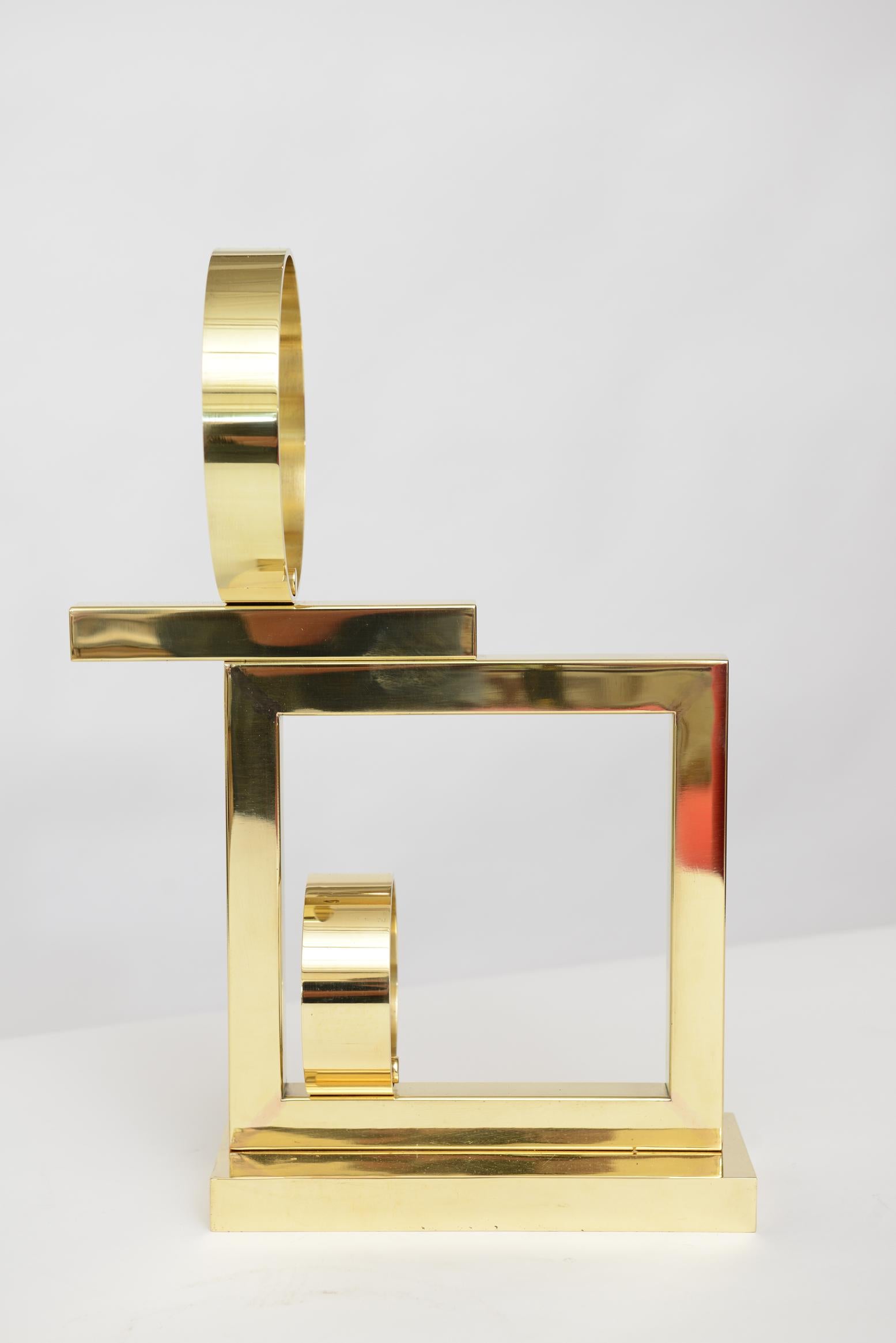 Americano Scultura geometrica d'ottone vintage di Margaret Wasserman-Levy con marchio di garanzia in vendita