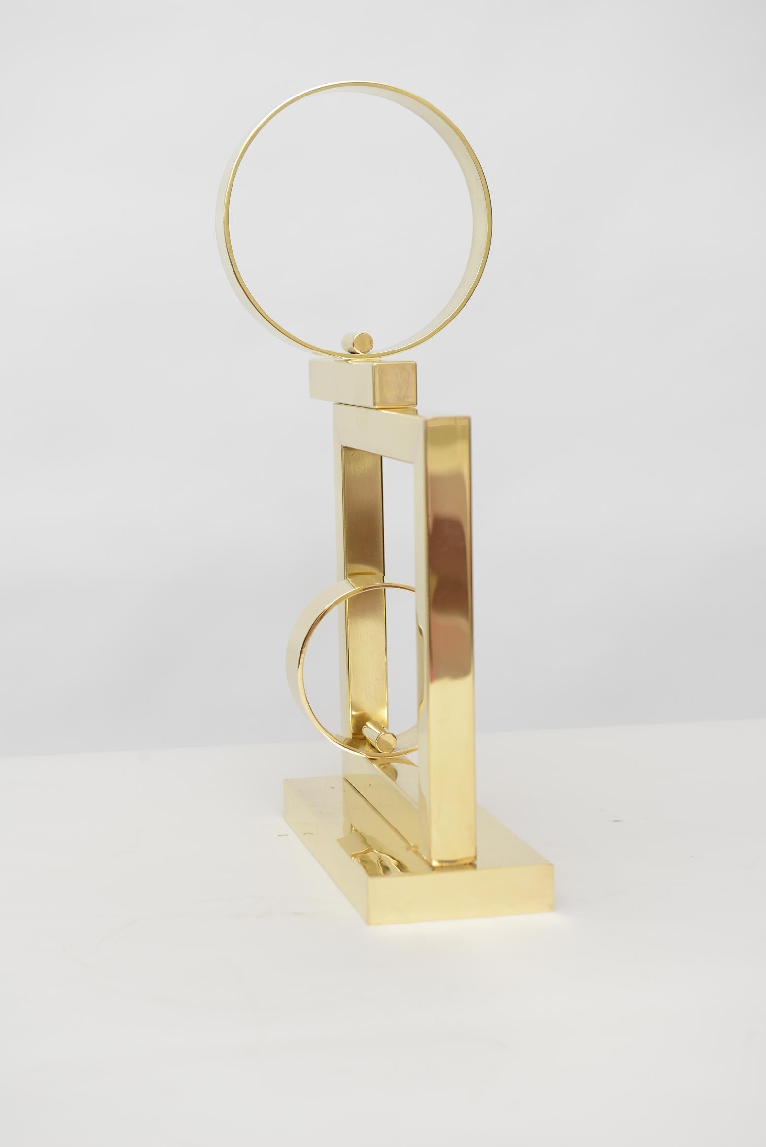 Lucidato Scultura geometrica d'ottone vintage di Margaret Wasserman-Levy con marchio di garanzia in vendita