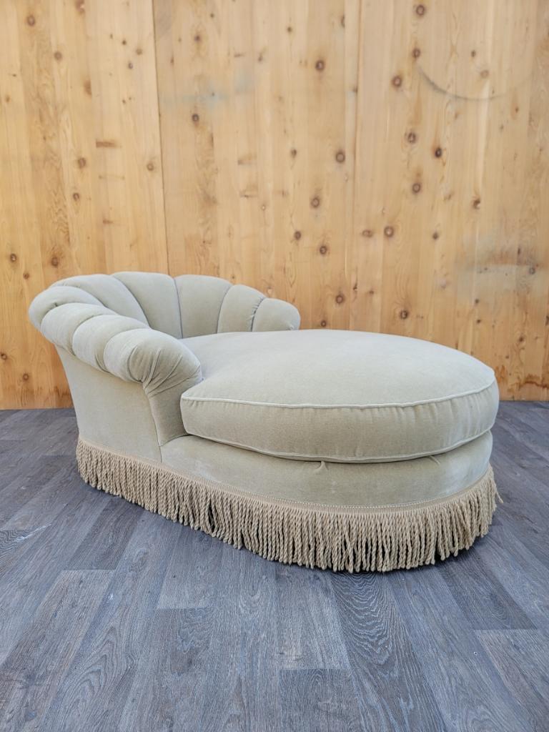 Vintage Marge Carson Style Channel Back Chaise Lounge in Italian Mohair In Good Condition For Sale In Chicago, IL