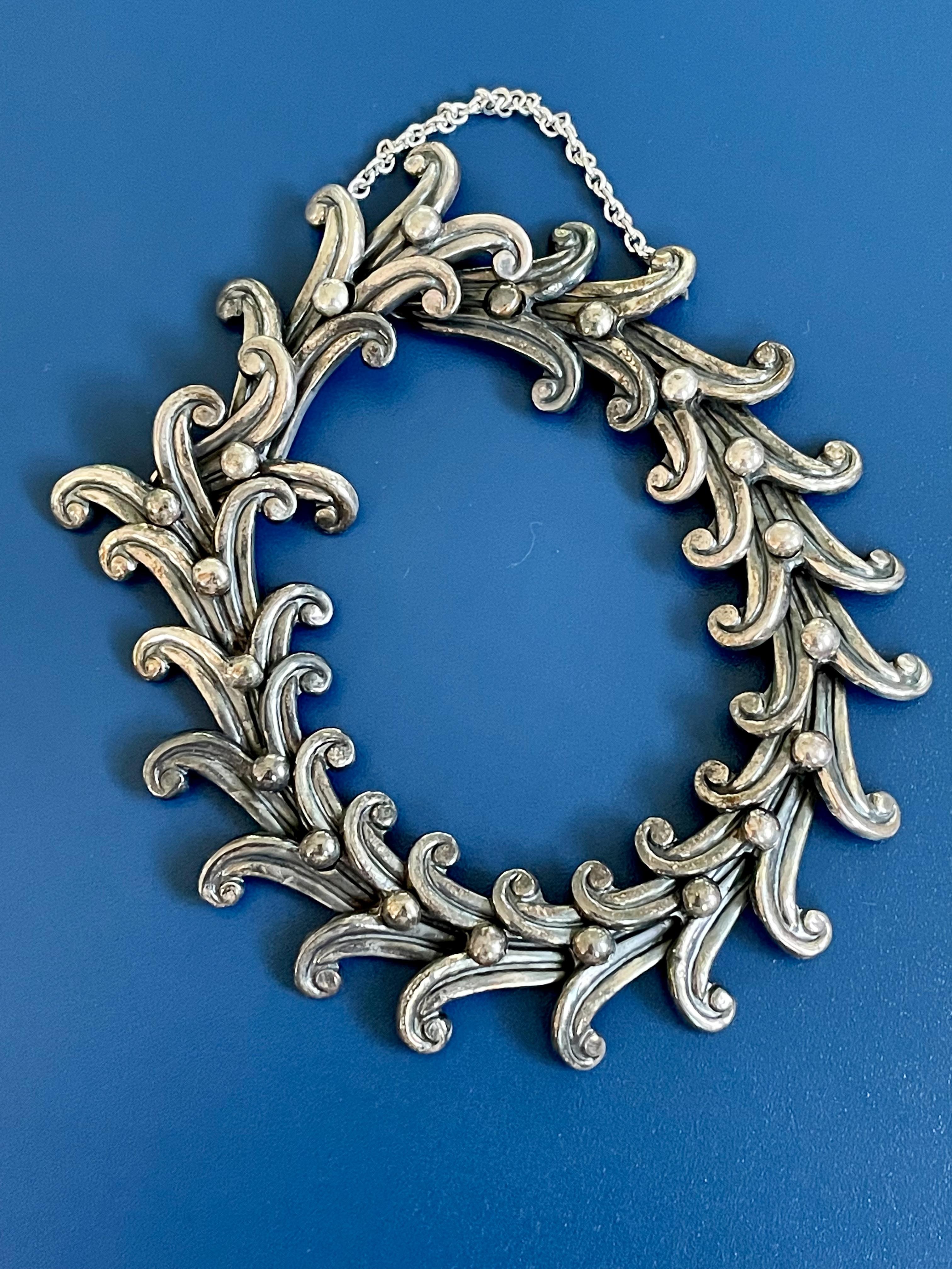 Vintage Margot de Taxco Mexican Silver Swirl Bracelet In Good Condition For Sale In St. Louis Park, MN