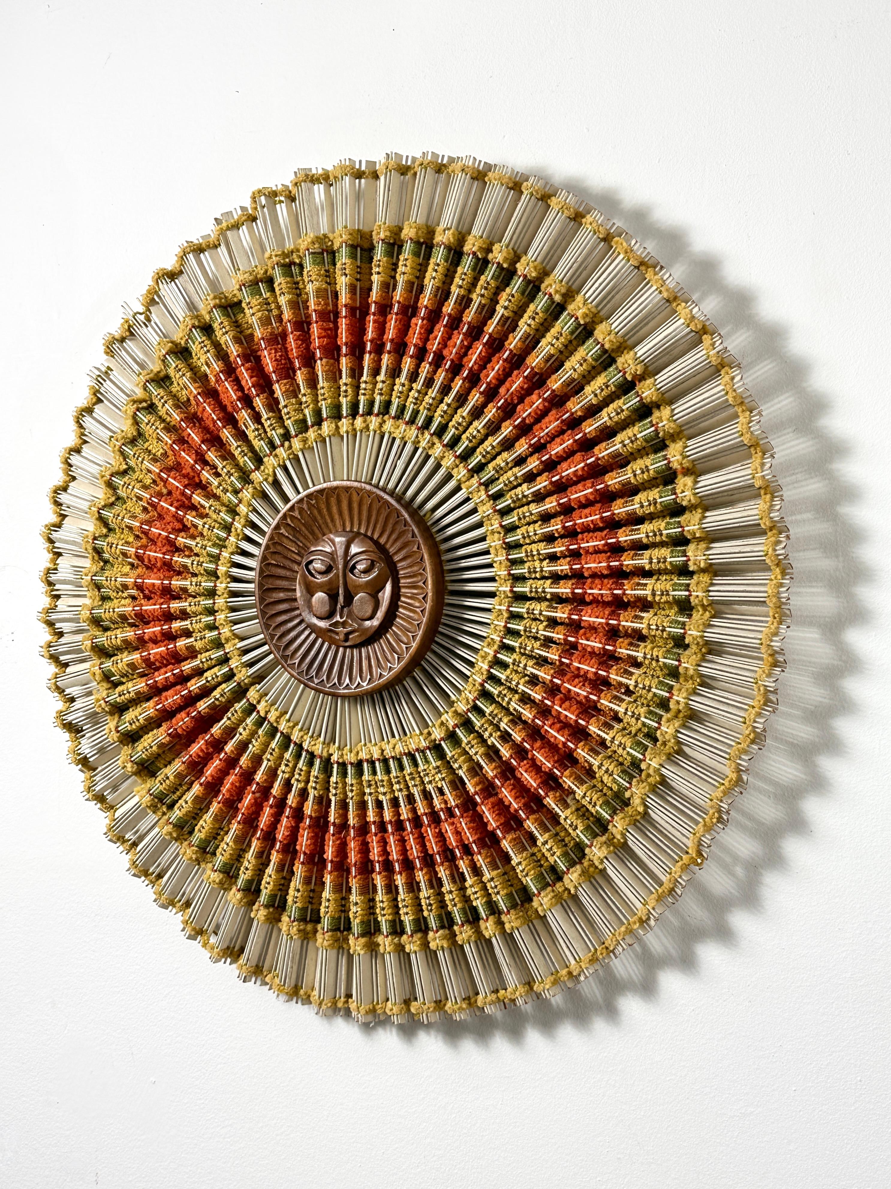 Hängeskulptur aus gewebtem Textil mit Sonnengesicht, Maria Kipp, 1960er Jahre (Moderne der Mitte des Jahrhunderts)