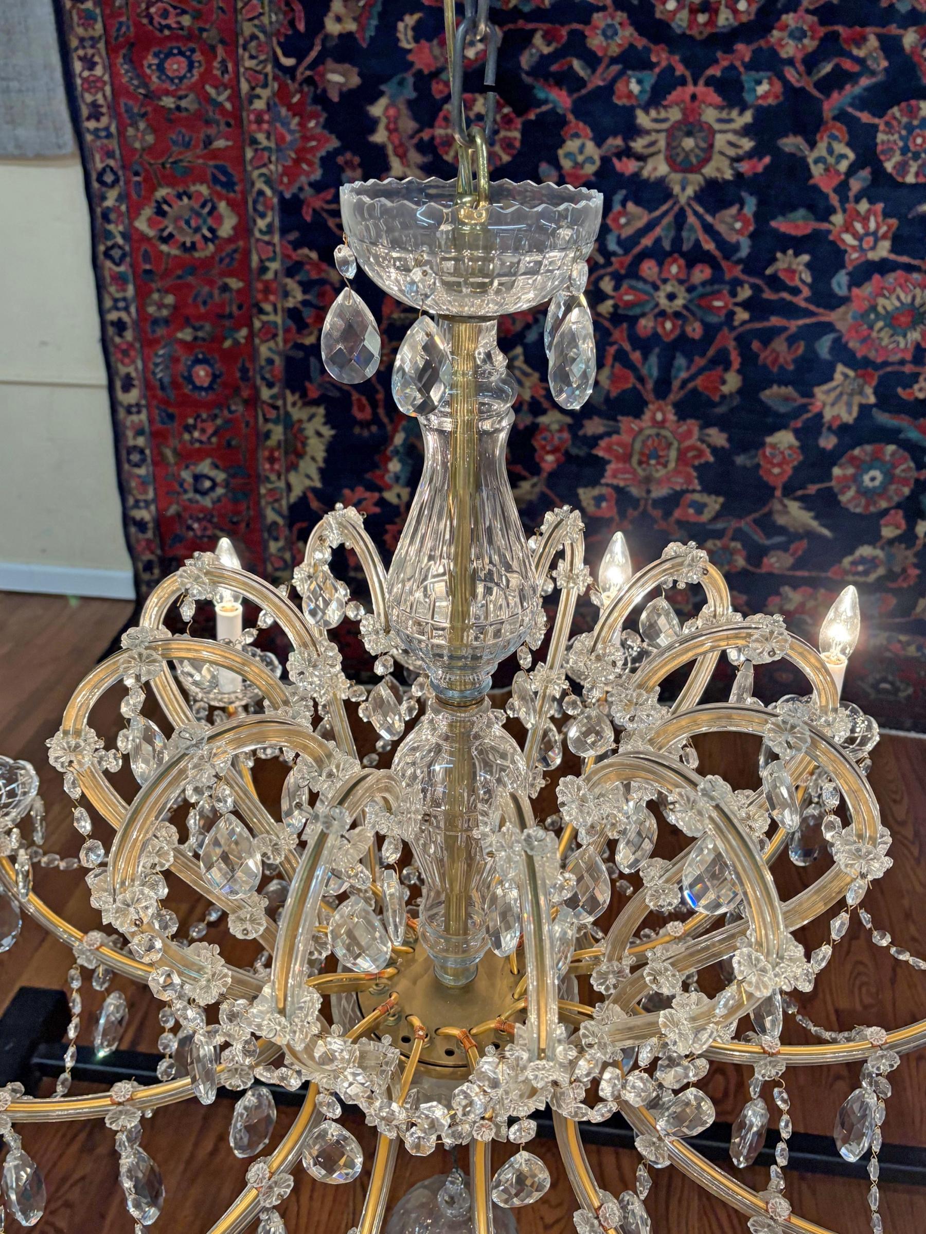 Vintage Maria Thersea Crystal 12 Light Chandelier 36 X 39 X 39 For Sale 2