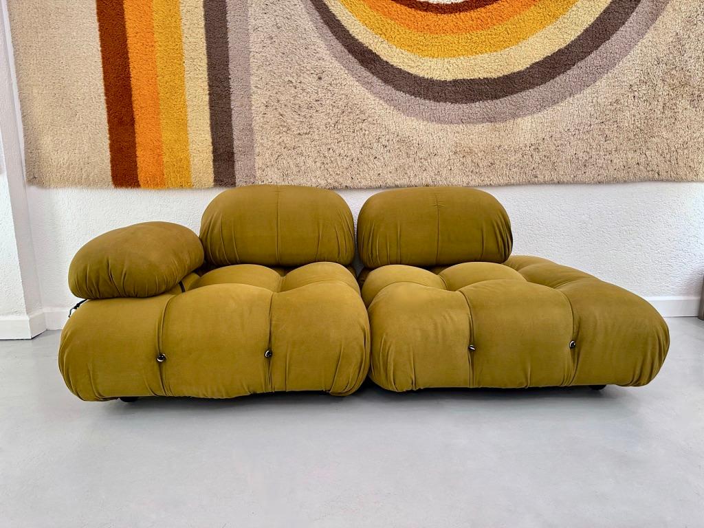 Original vintage pair of Mario Bellini's Camaleonda elements in original olive green fabric.
2 backrest, 1 armrest with tears (damaged, see picture)
Can be use as a 2 seater sofa or a pair of lounge chair (pictures)
There's a piece of the original