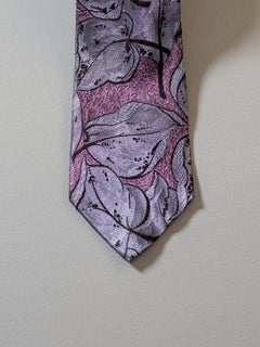 Vintage Mario Ferrari 100% silk tie decorated with lilac flowers