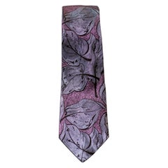 Corbata vintage Mario Ferrari 100% seda decorada con flores lilas