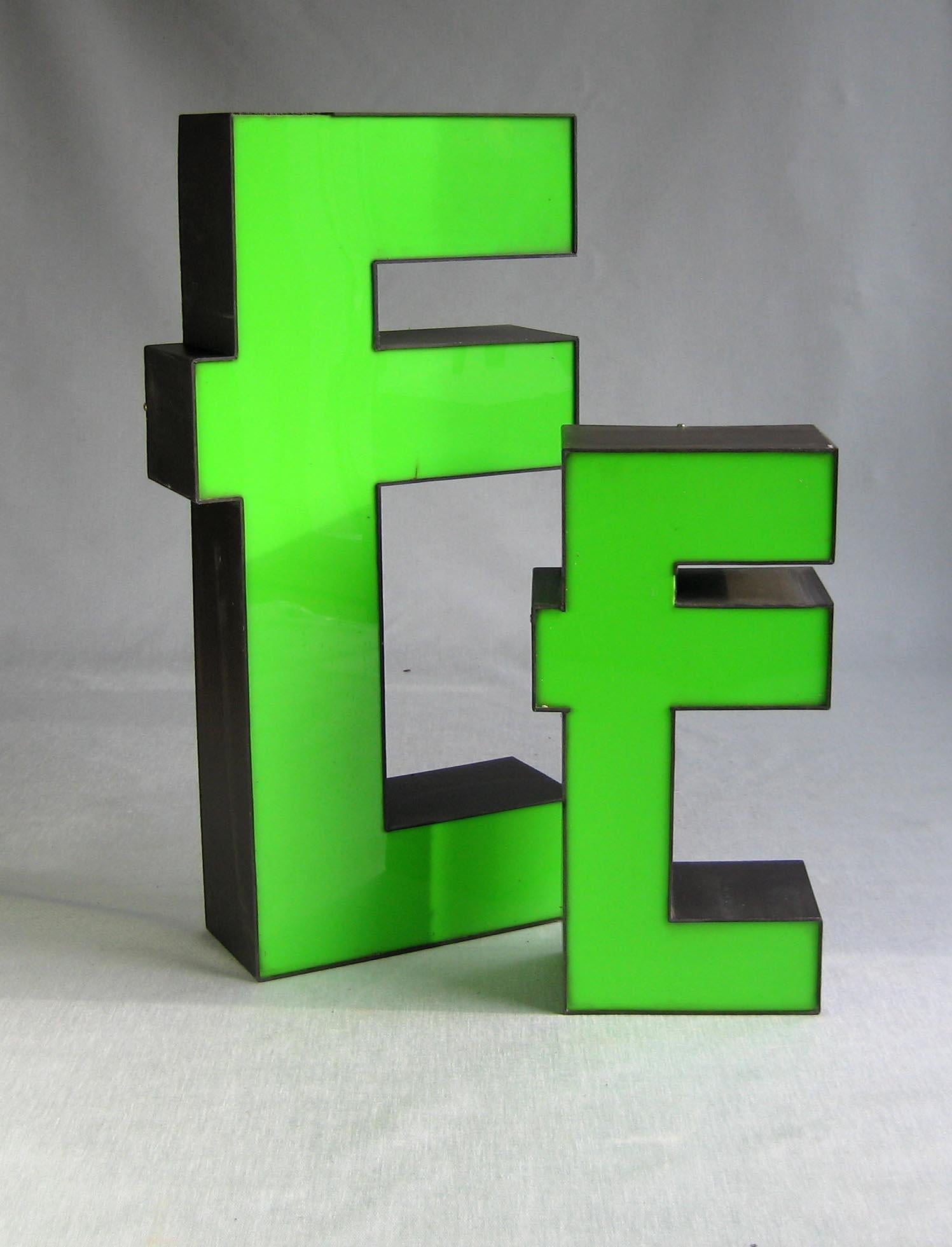 Marquee Neon Box Buchstabe E -Art Deco- Neon Kanal Buchstabe - Werbung (Art déco) im Angebot