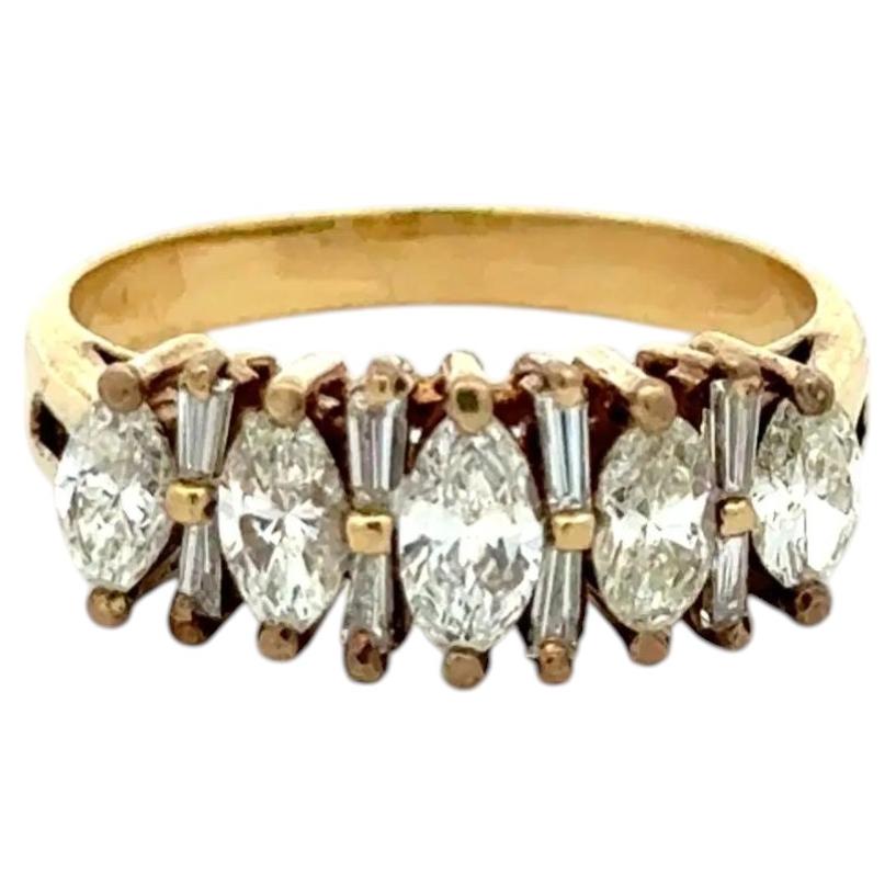 Anillo de oro vintage con diamantes marquesa y baguette Estate Fine Jewelry