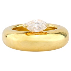 Vintage marquise cut diamond 18k yellow gold solitaire band