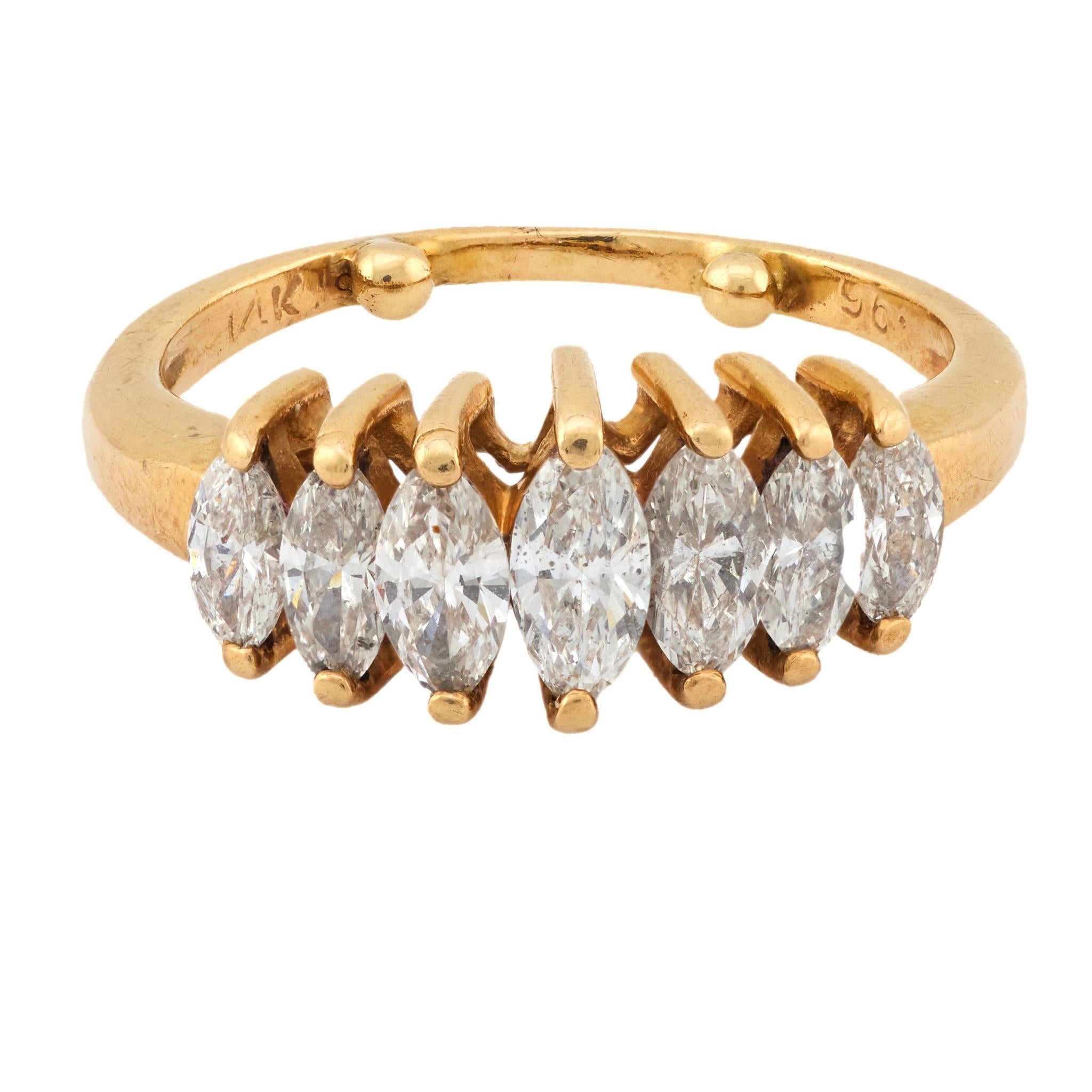 Taglio marquise Fascia vintage con diamante marquise in oro giallo 14 carati con 7 pietre in vendita