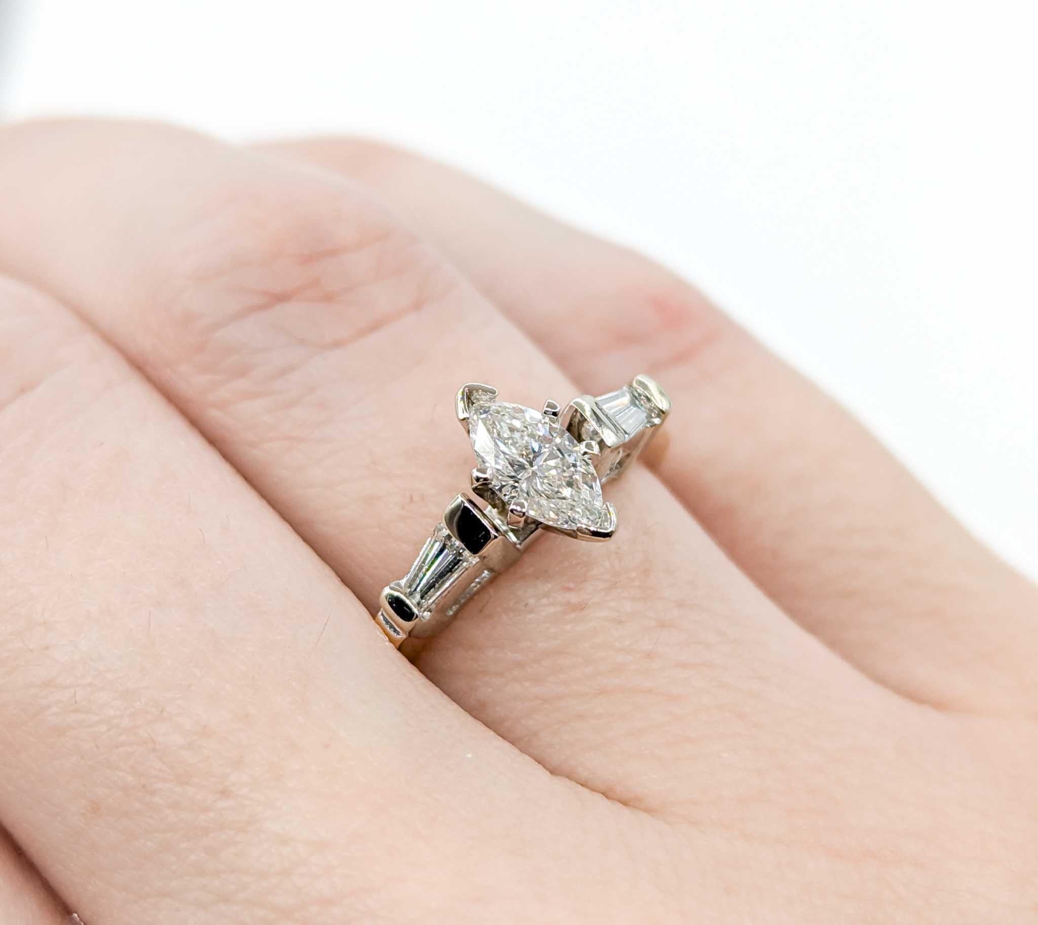 Vintage Marquise Diamant Verlobungsring in zwei Tönen Gold (Marquiseschliff) im Angebot