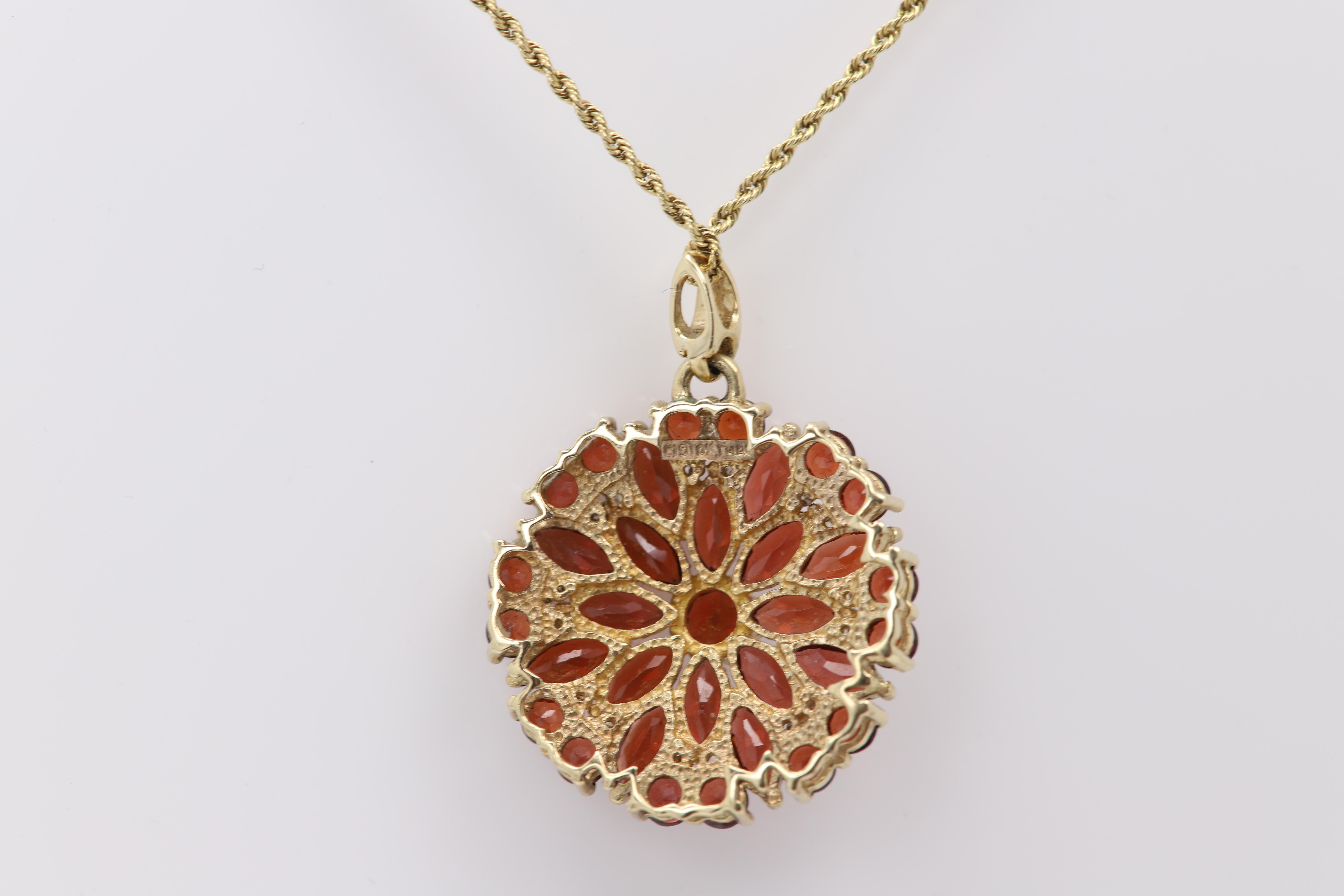 Vintage Marquise Garnet Pendant Circa 1940 10 Karat Yellow Gold In Excellent Condition For Sale In Brooklyn, NY