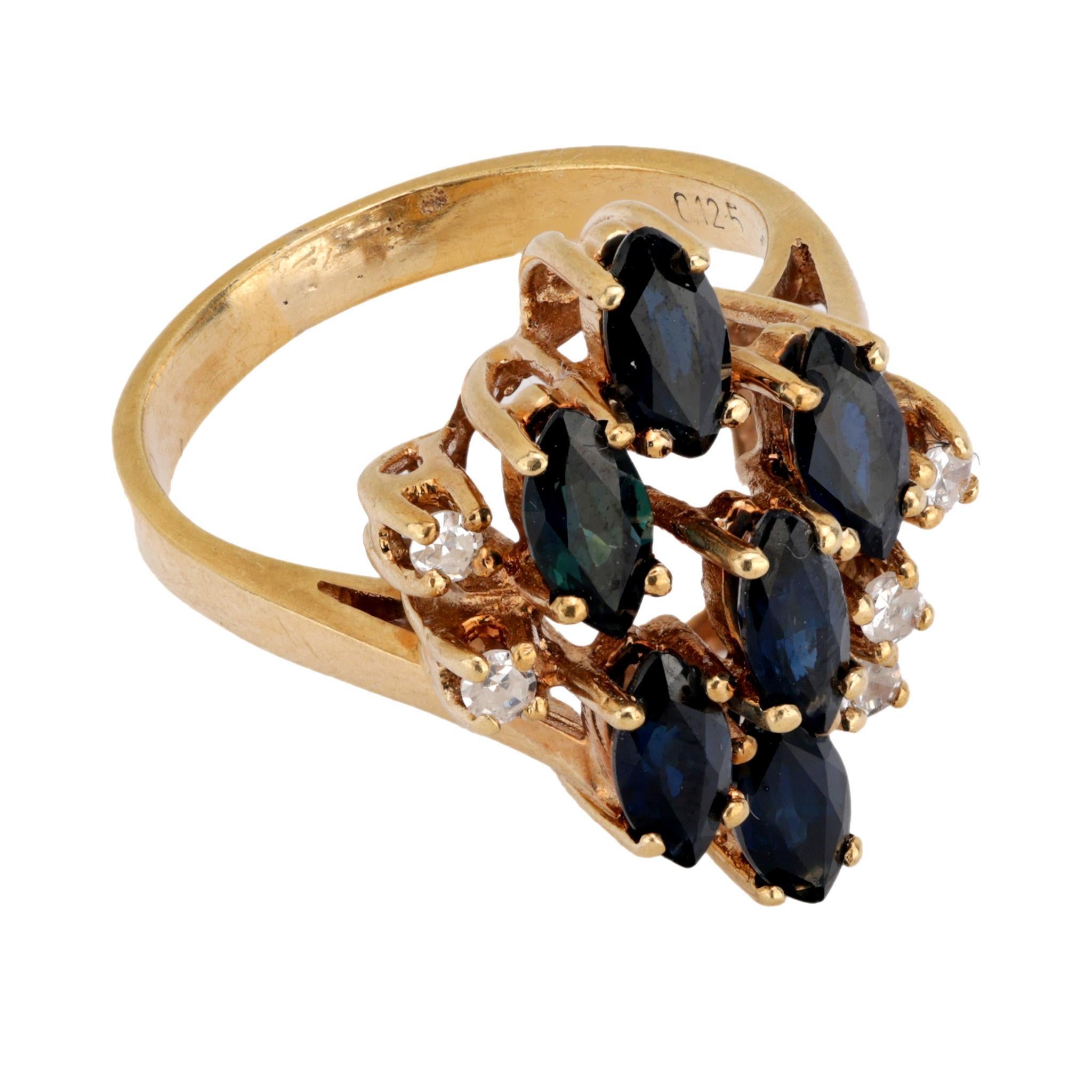 Vintage marquise sapphire diamond 14k yellow gold ring In Excellent Condition For Sale In Beverly Hills, CA