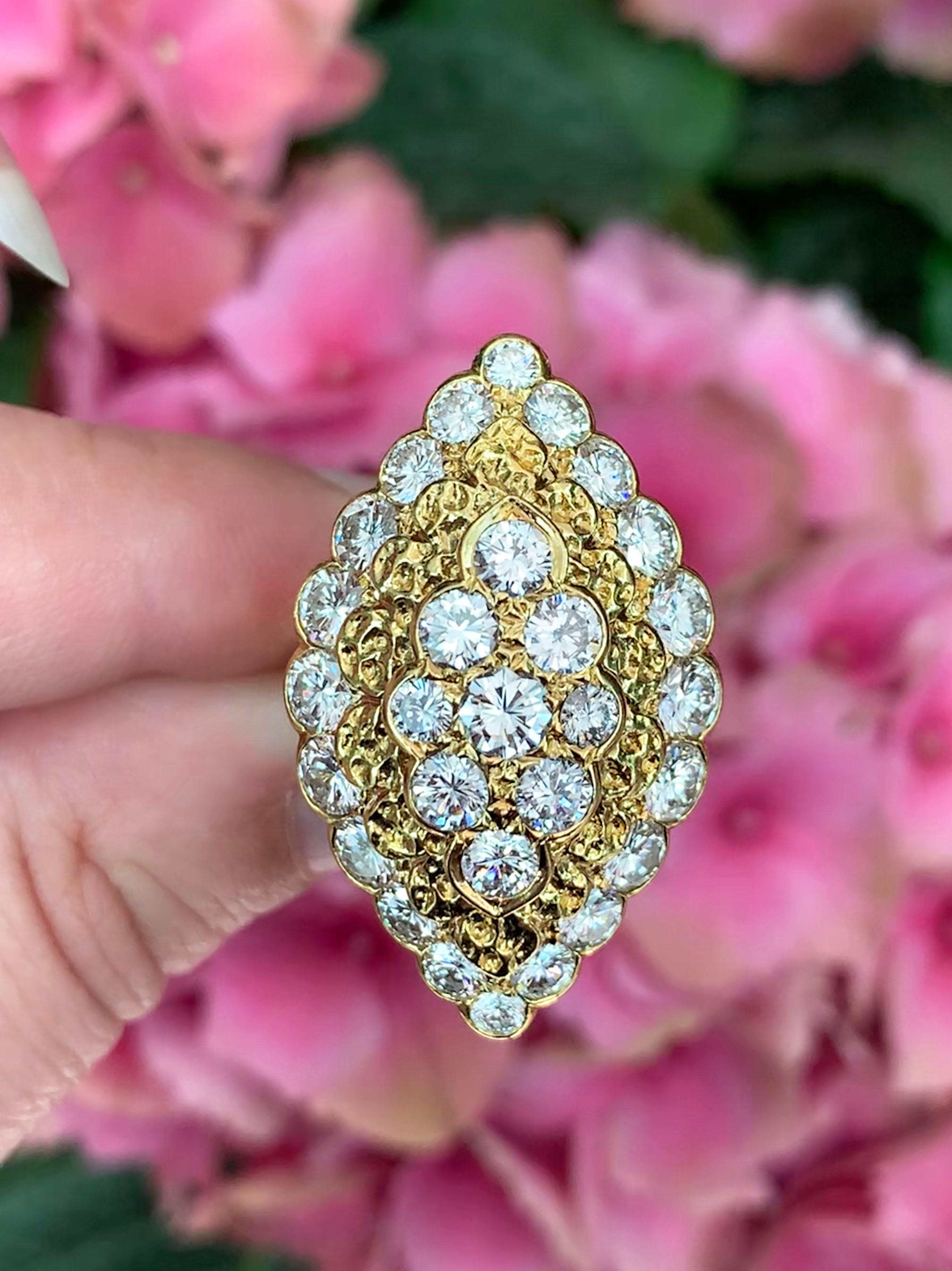 Vintage Marquise Shaped Diamond and 18 Carat Yellow Gold Cocktail Ring For Sale 2