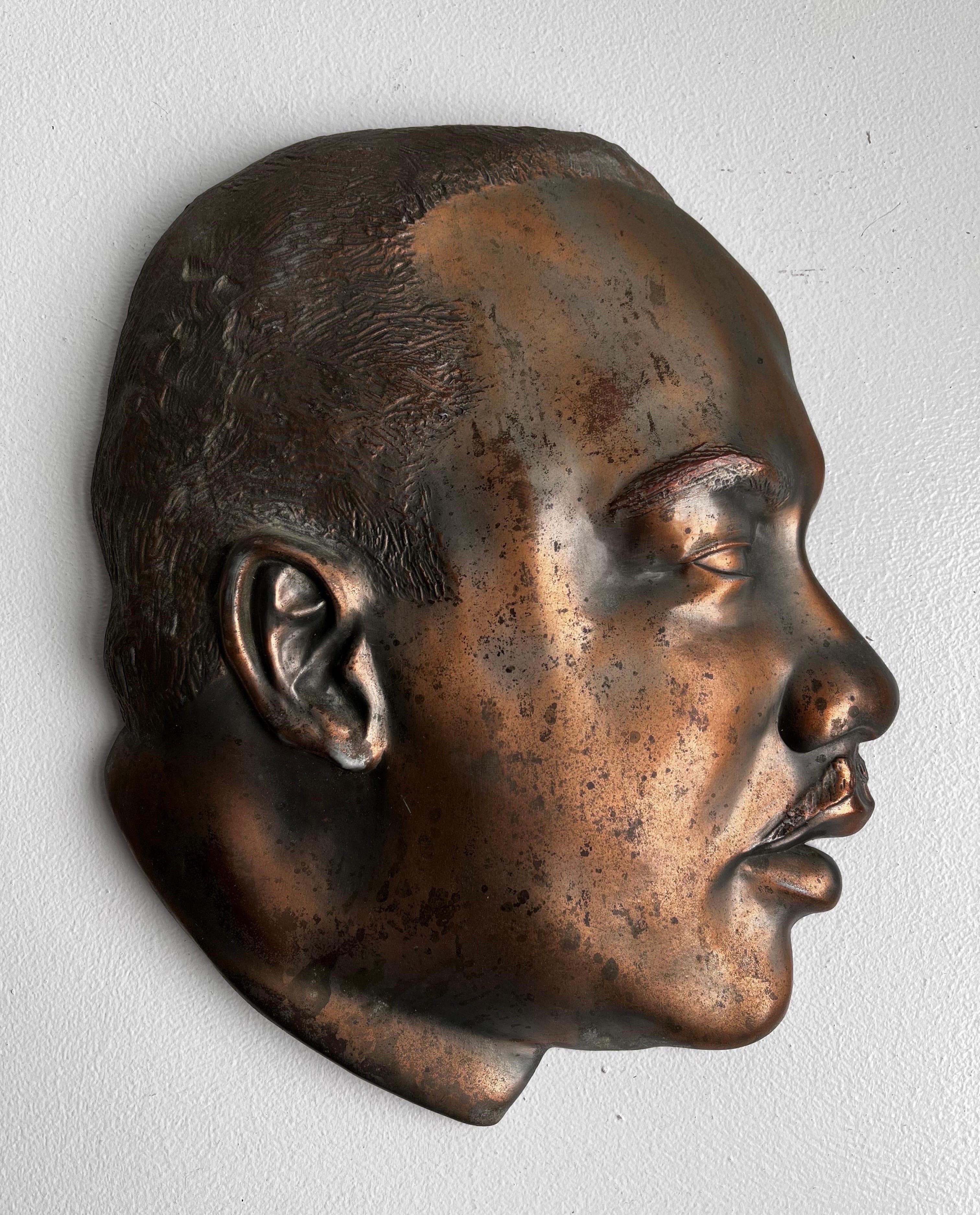 Mid-Century Modern Martin Luther King Jr. Plaque en métal moulé en vente