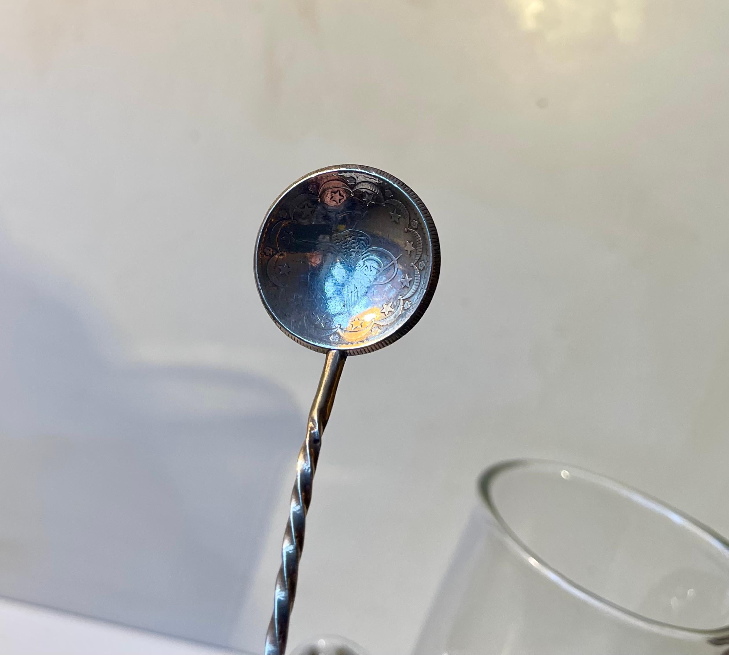 Jarra vintage de Martini con agitador turco de plata siglo XX en venta
