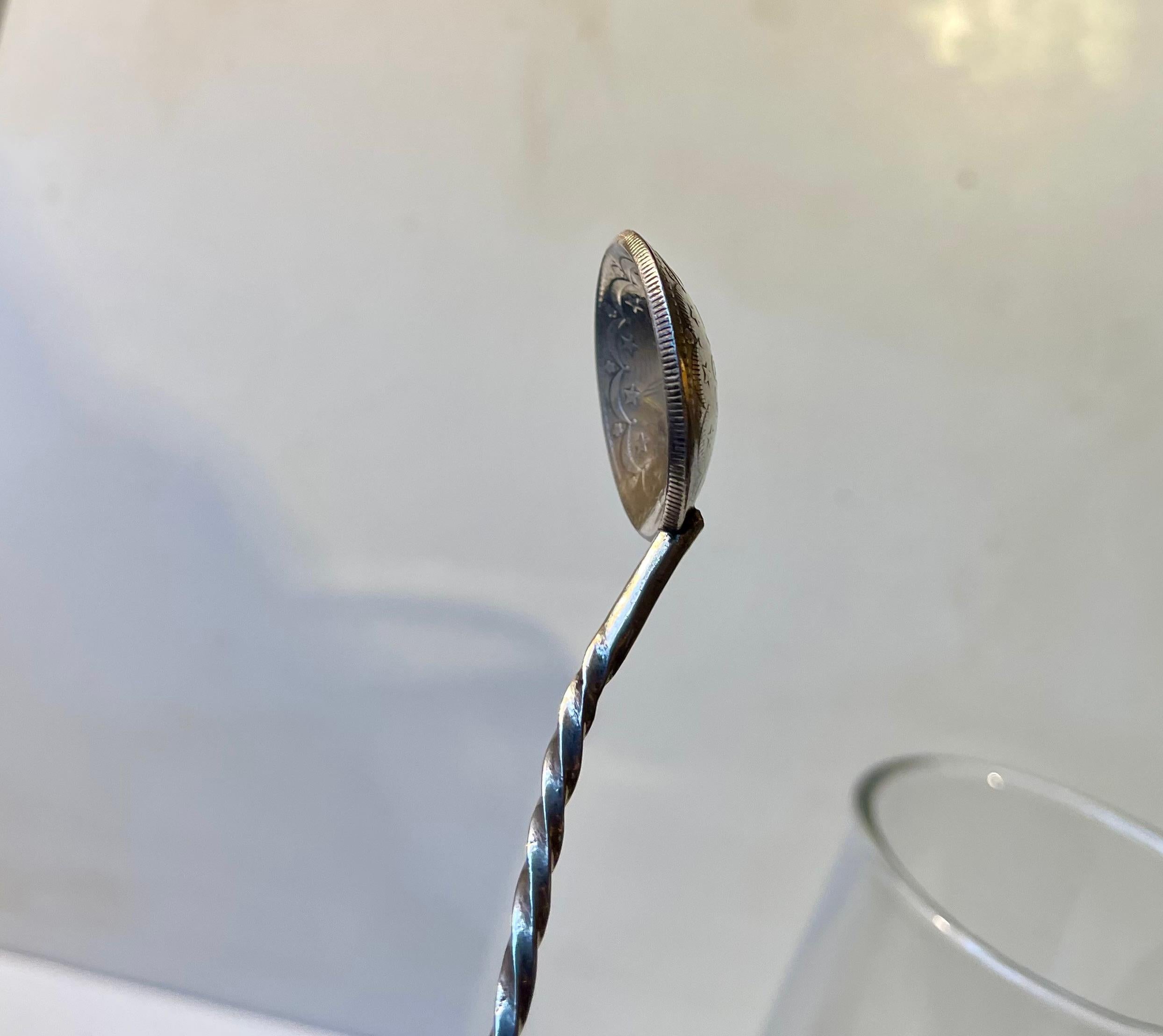Jarra vintage de Martini con agitador turco de plata Silver en venta