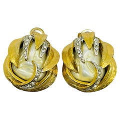 Vintage MARVELLA gold rhinestone pearl designer clip on earrings