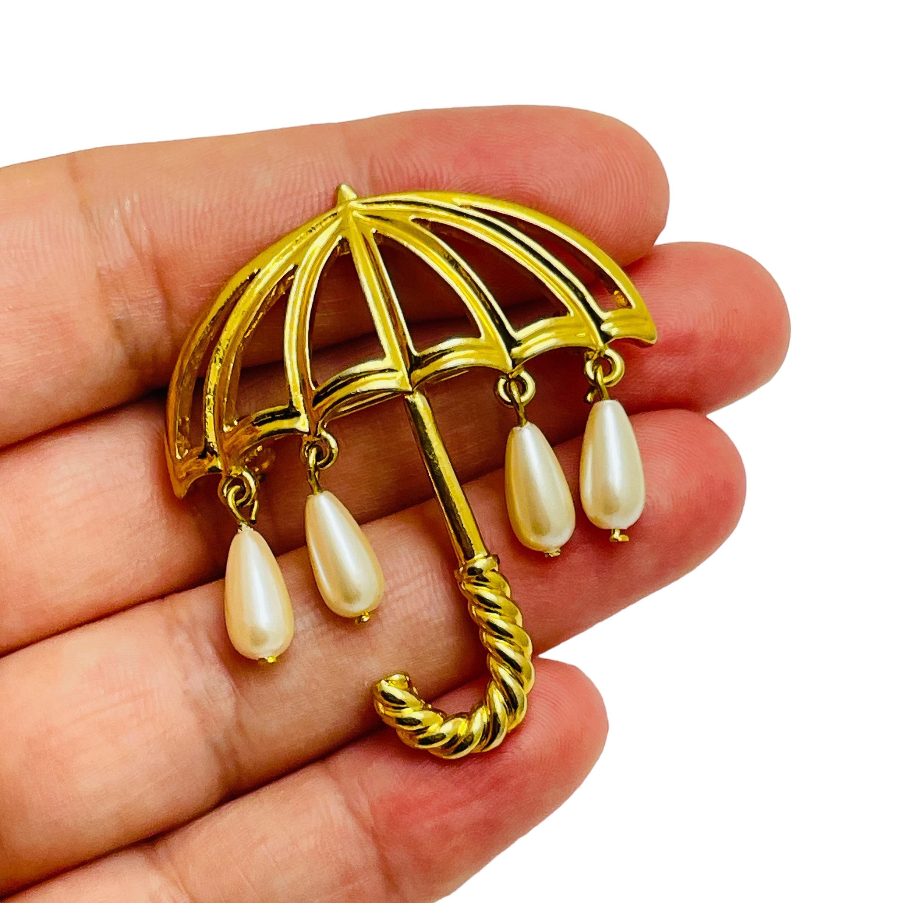 Women's Vintage MARVELLA signed gold pearl umbrella designer brooch