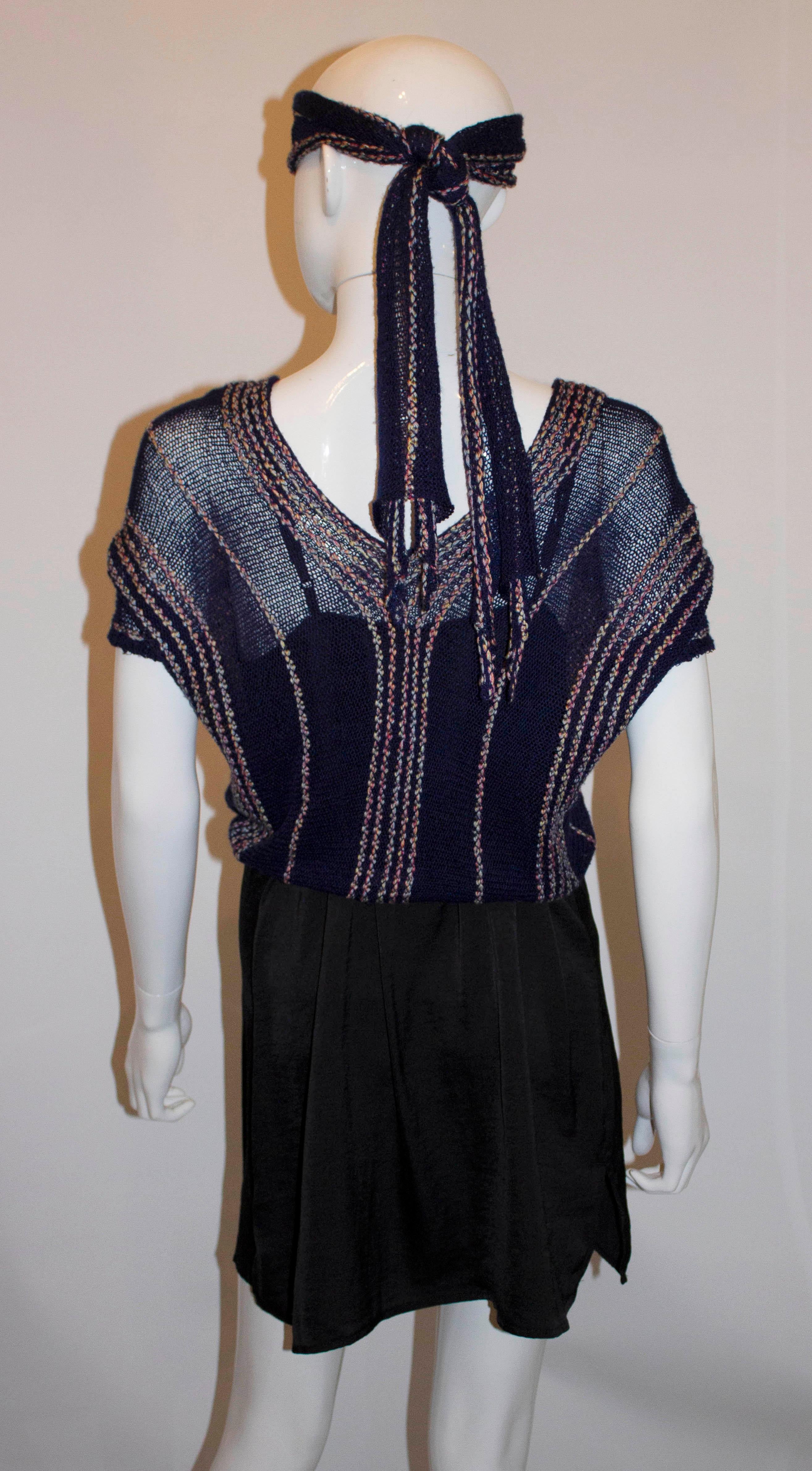 Nero Vintage Mary Farin per Designit  Top e sciarpa abbinata