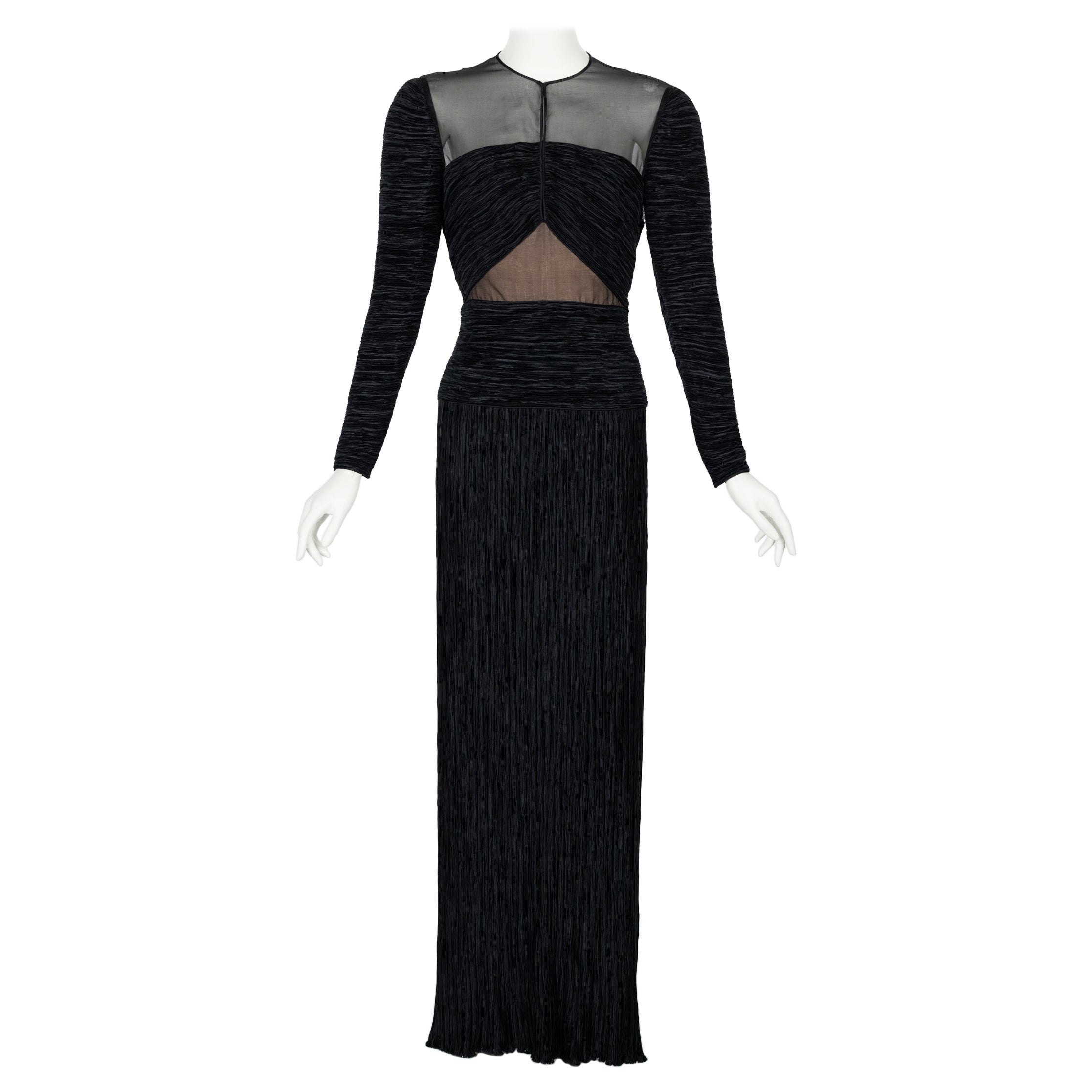 Mary McFadden Couture Schwarzes plissiertes Säulenkleid mit transparenter Schulter
