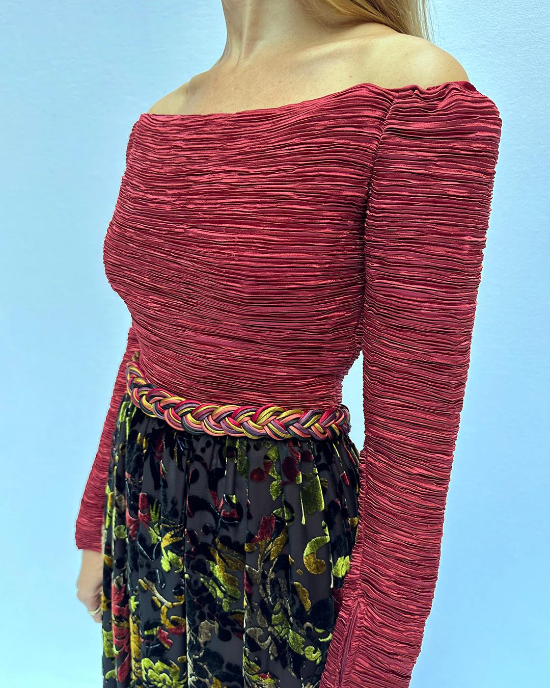 Vintage Mary McFadden Couture Off-the-Shoulder-Kleid im Angebot 6