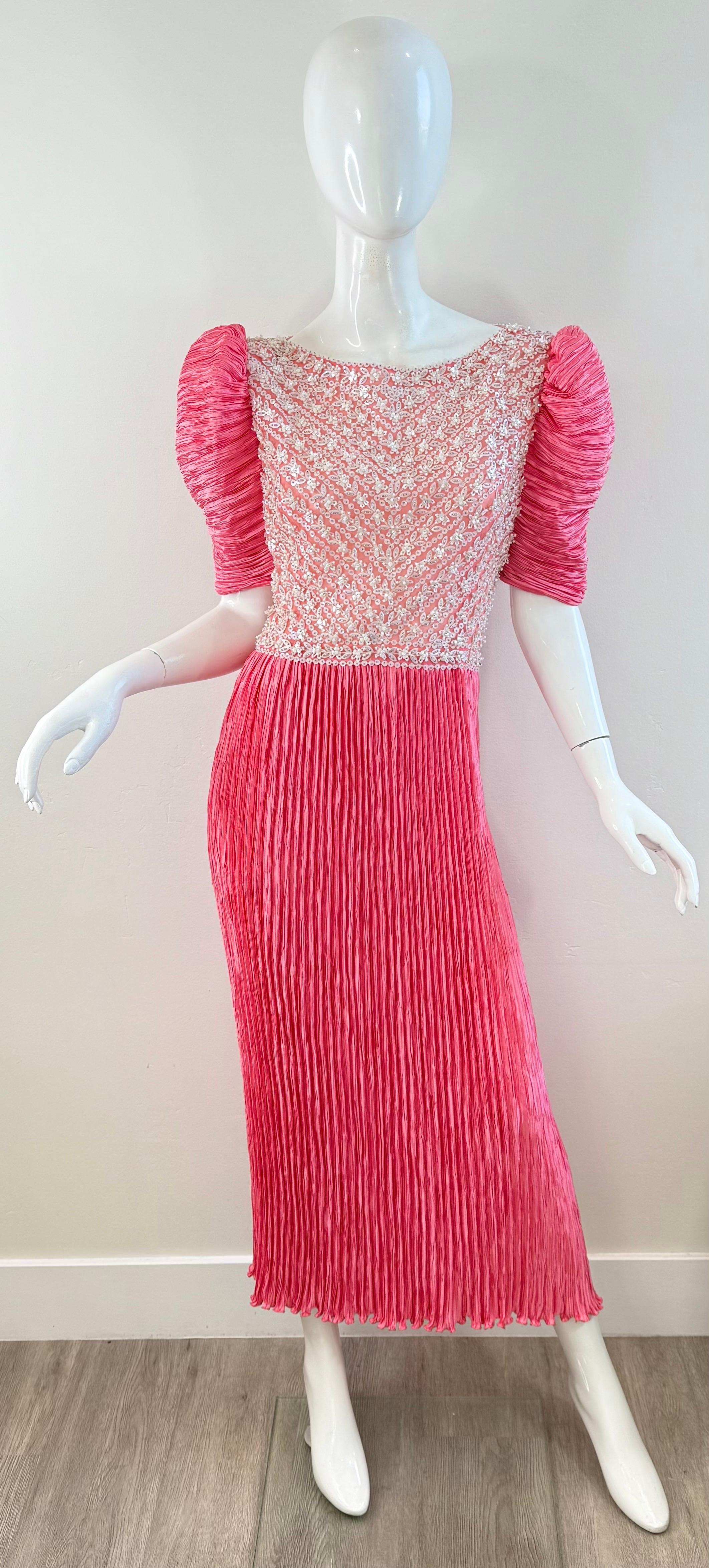 Rose Vintage Mary McFadden Couture Sz 10 1980 Pink Pearl Beaded Pleated Evening Gown en vente
