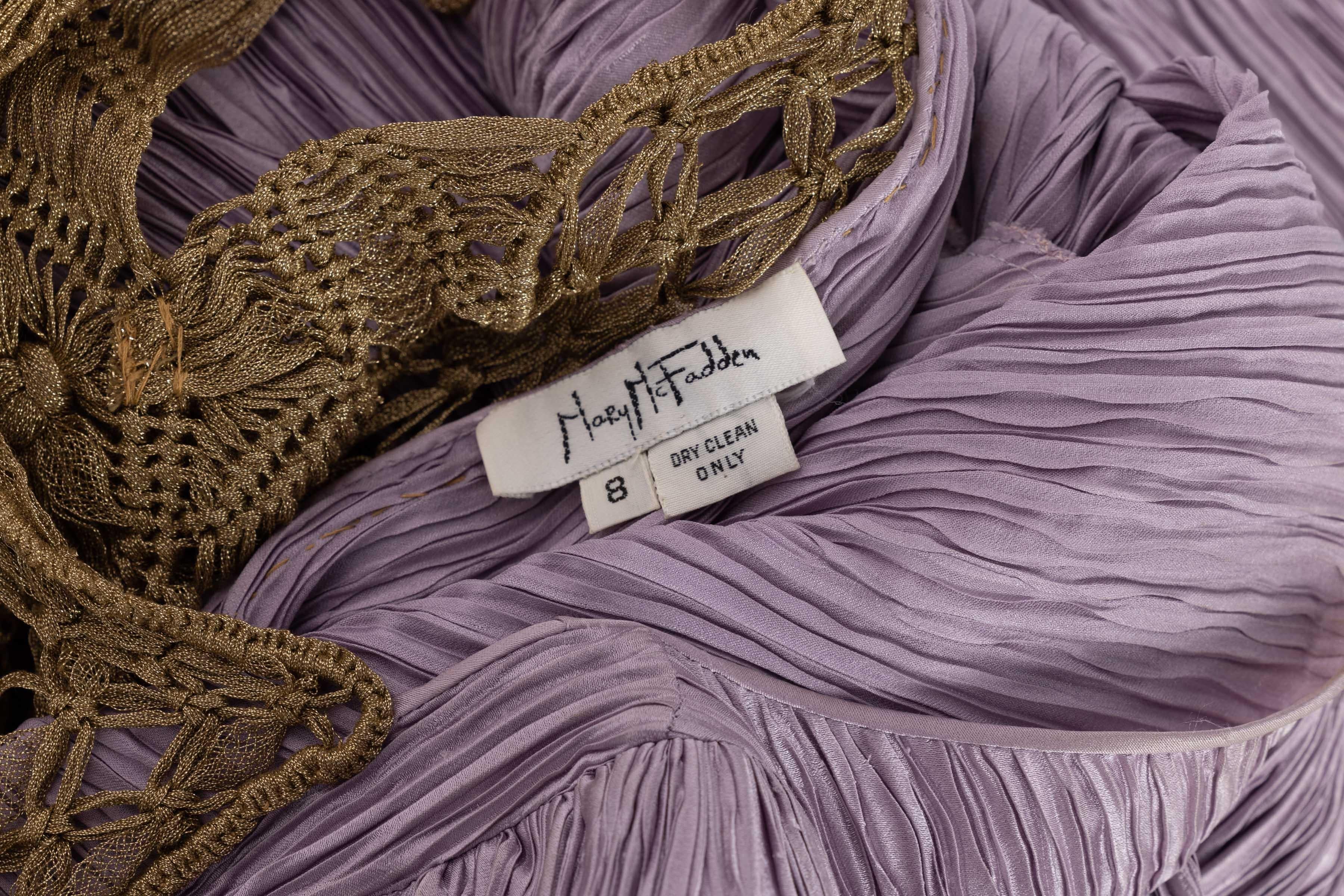 Vintage Mary McFadden Dusky Lavendel Golden Macrame Cut Out Back Kleid im Angebot 3