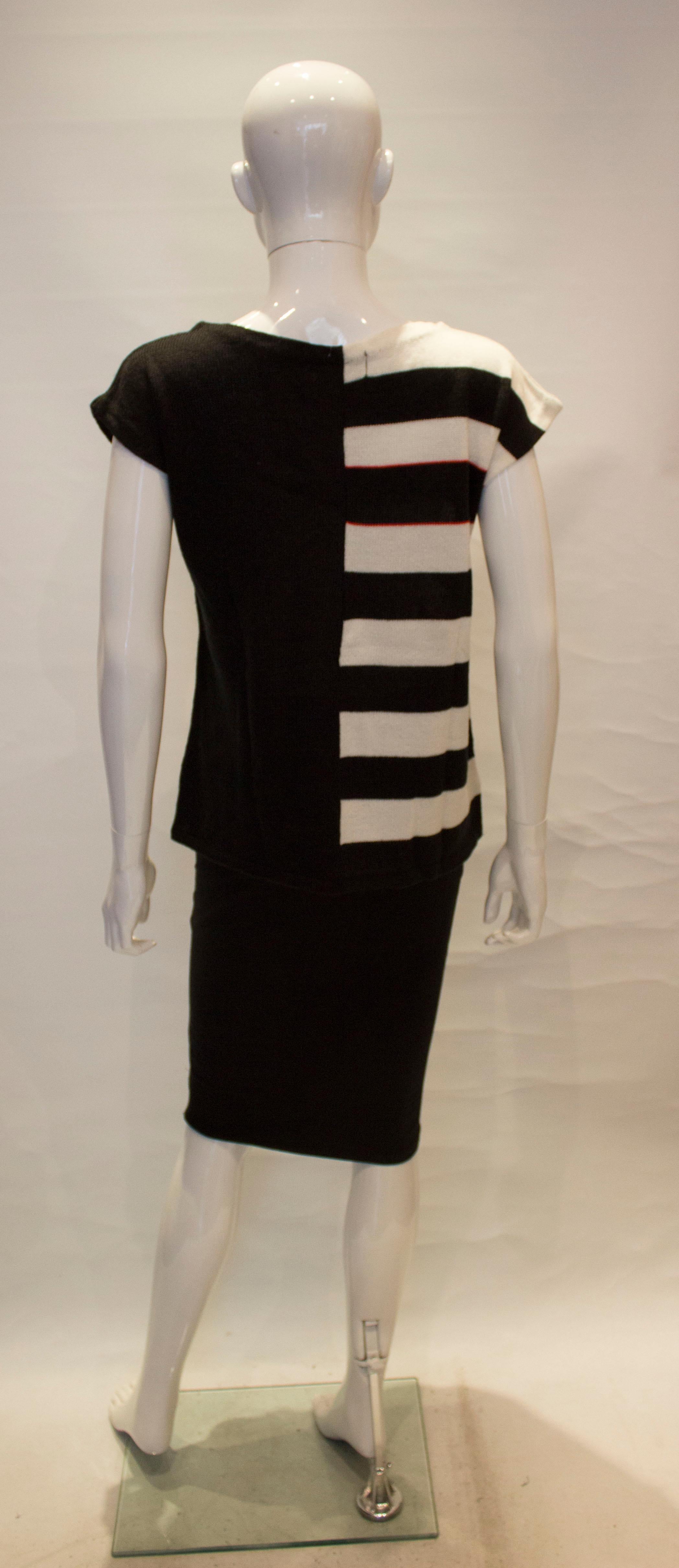 Women's Vintage Mary Quant Black and White Knitted Top For Sale