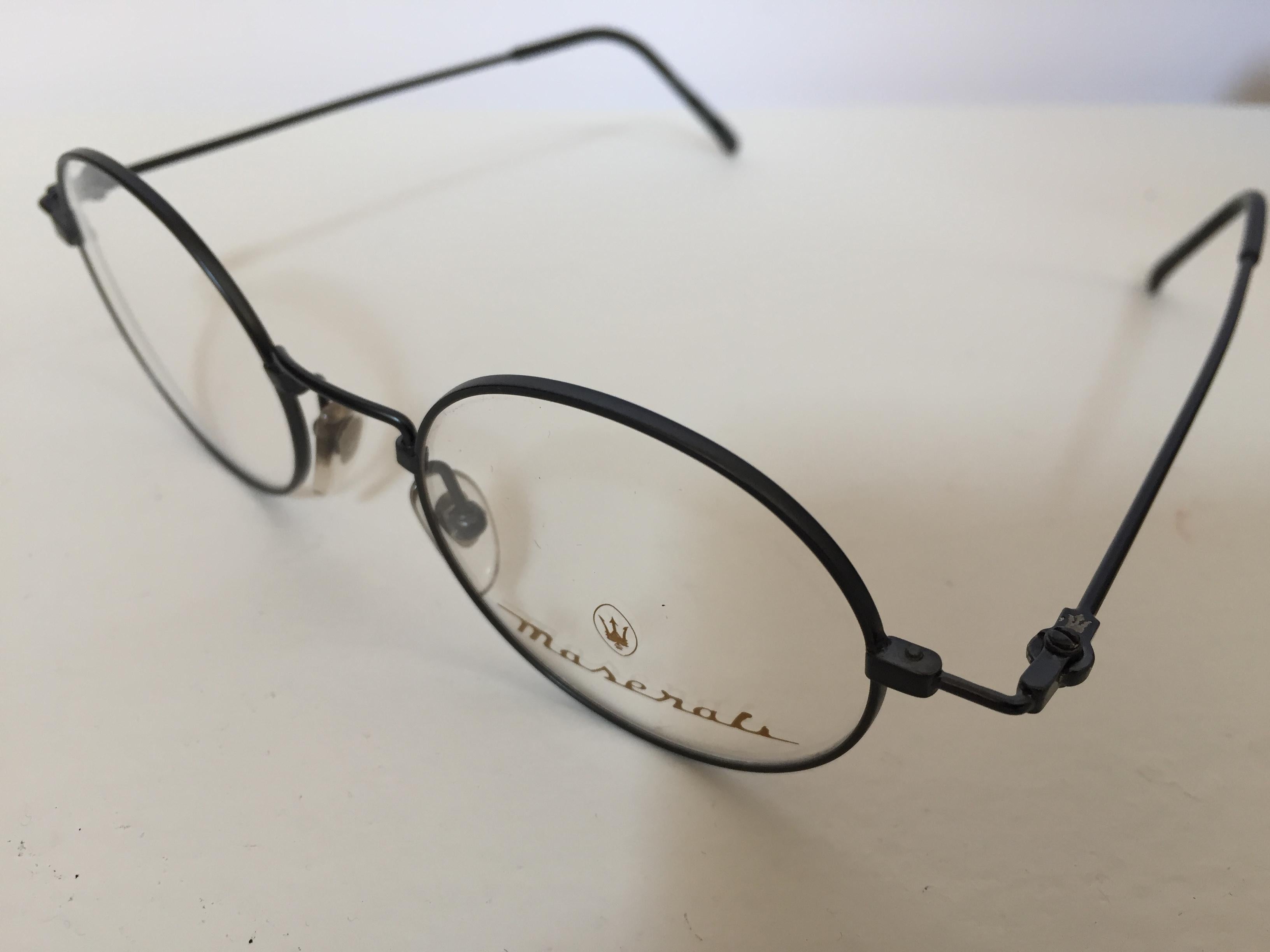Vintage Maserati eyeglasses titanium black.
Vintage glasses maserati angular shape circa 1980s
Glasses are delivered without a case.
Have an optician adjust your glasses correctly so that they fit well.
New old stock eyeglasses, man, Maserati