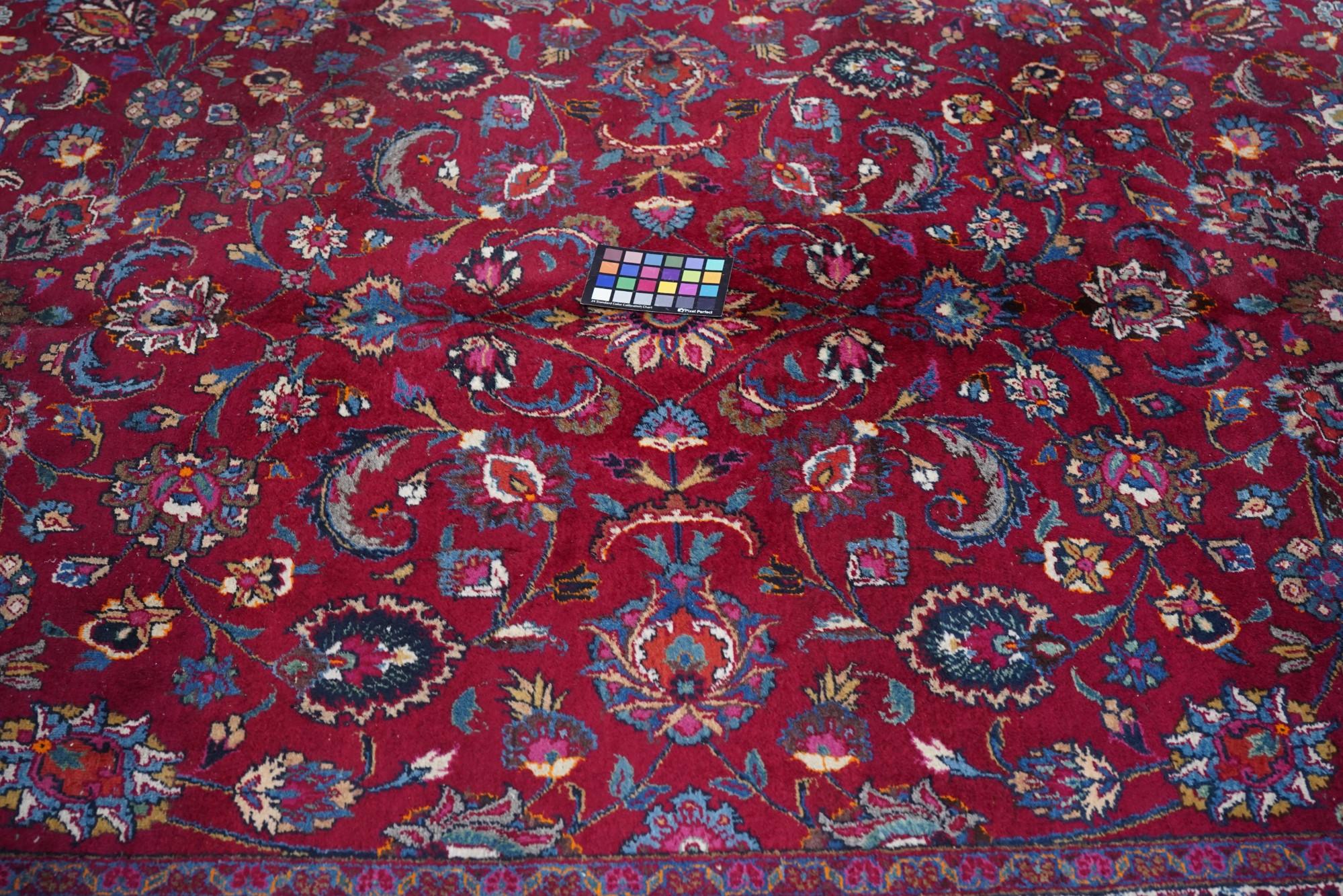 Tapis persan Mashad signé 6'11'' x 10'4'' en vente 3