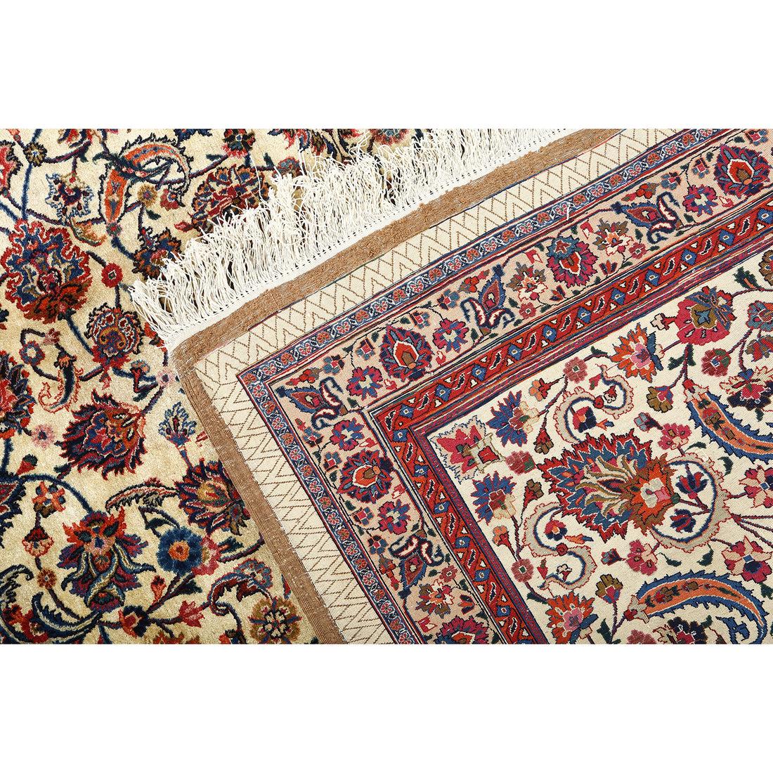 Las alfombras Mashad, originarias de la ciudad de Mashad, en el noreste de Irán, se encuentran entre las alfombras persas más finas y codiciadas del mundo. Conocidas por sus ricos colores, intrincados dibujos y lujosa artesanía, las alfombras Mashad