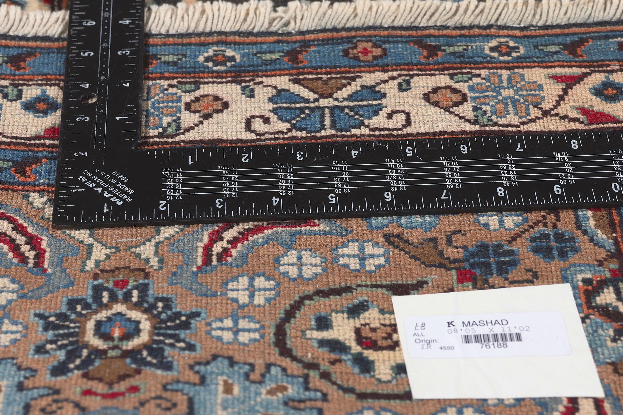 Vintage Mashhad Persian Rug, Traditional Sensibility Meets Regal Charm In Good Condition For Sale In Dallas, TX