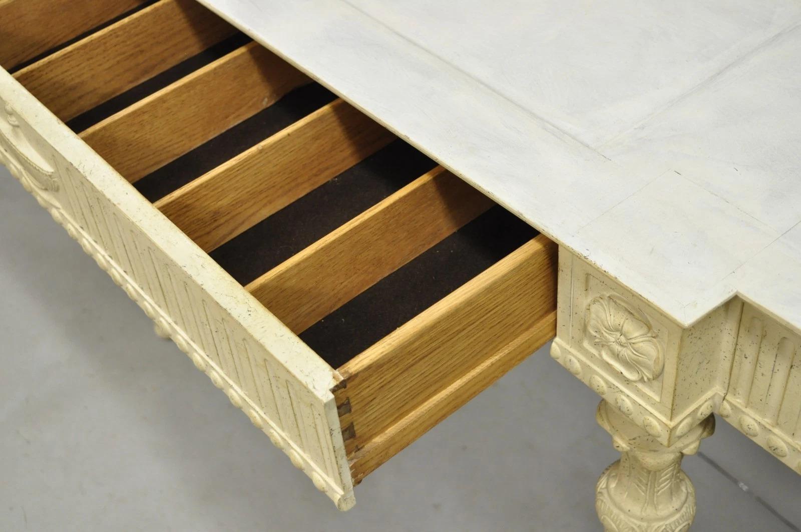 Vintage Maslow Freen English Adams Style White 3 Drawer Sideboard Console Table en vente 3