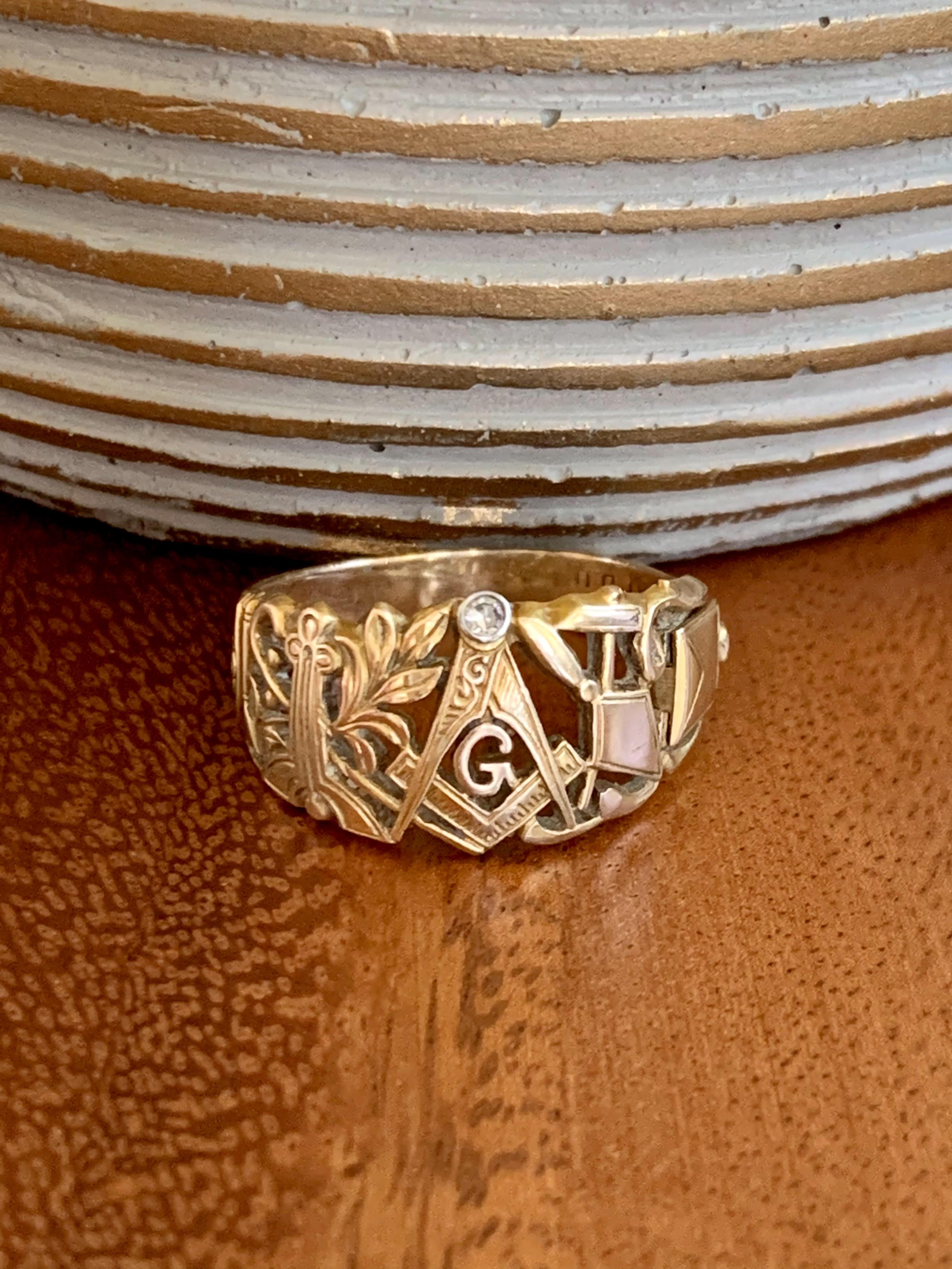 This vintage Masonic ring is lovely and classic.  It features a Diamond accent.

The ring is stamped 