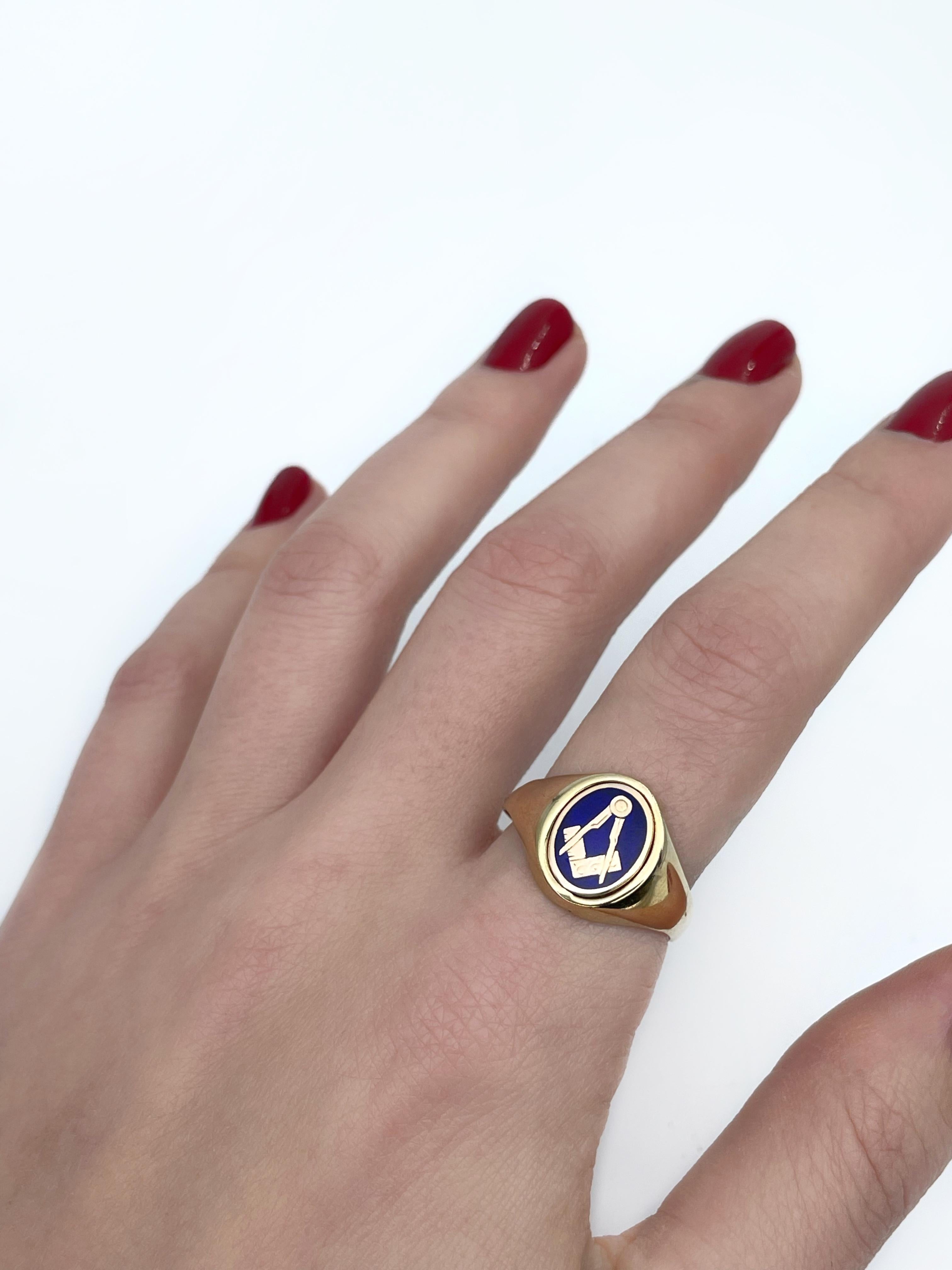 Women's or Men's Vintage Masonic 9K Gold Blue Enamel Oval Swivel Ring