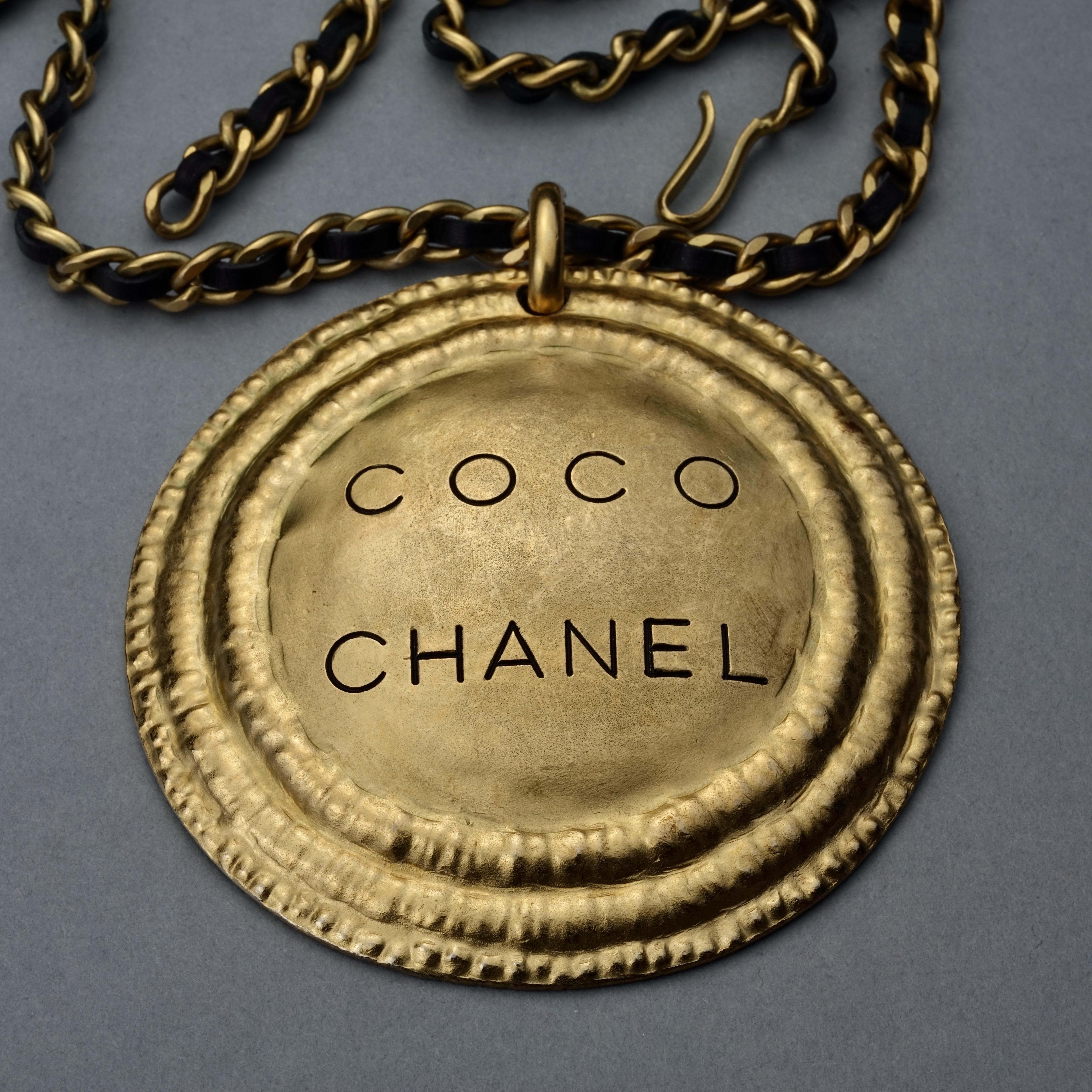 Vintage Massive 1994 CHANEL Coco Medallion Leather Chain Necklace 1