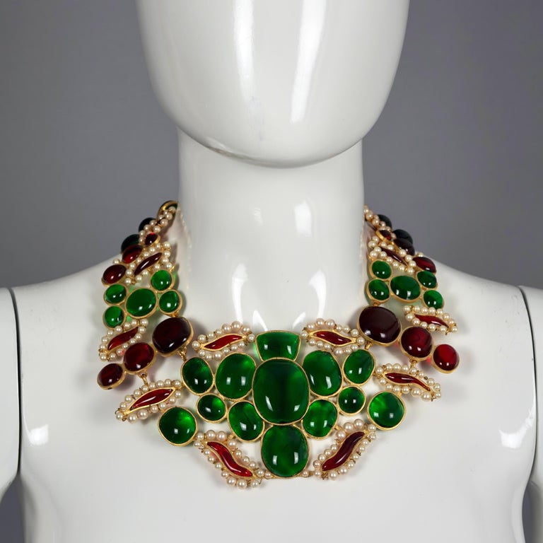 Vintage Massive CHANEL MAISON GRIPOIX Poured Glass Choker Bib Necklace

Measurements:
Height: 3.35 inches (8.5 cm)
Wearable Length: 14.56 inches to 16.14 inches (37 cm to 41 cm)

Features:
- 100% Authentic CHANEL by MAISON GRIPOIX.
- Massive bib