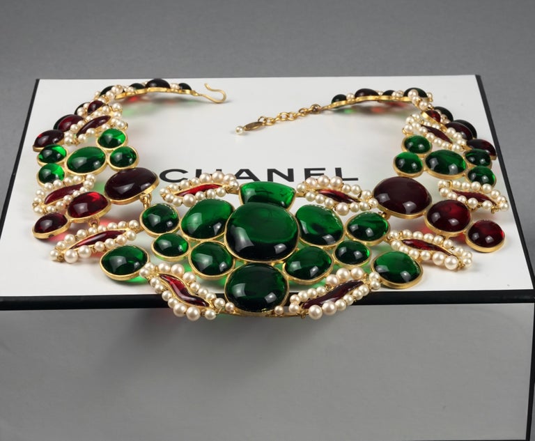 Women's Vintage Massive CHANEL MAISON GRIPOIX Poured Glass Choker Bib Necklace For Sale