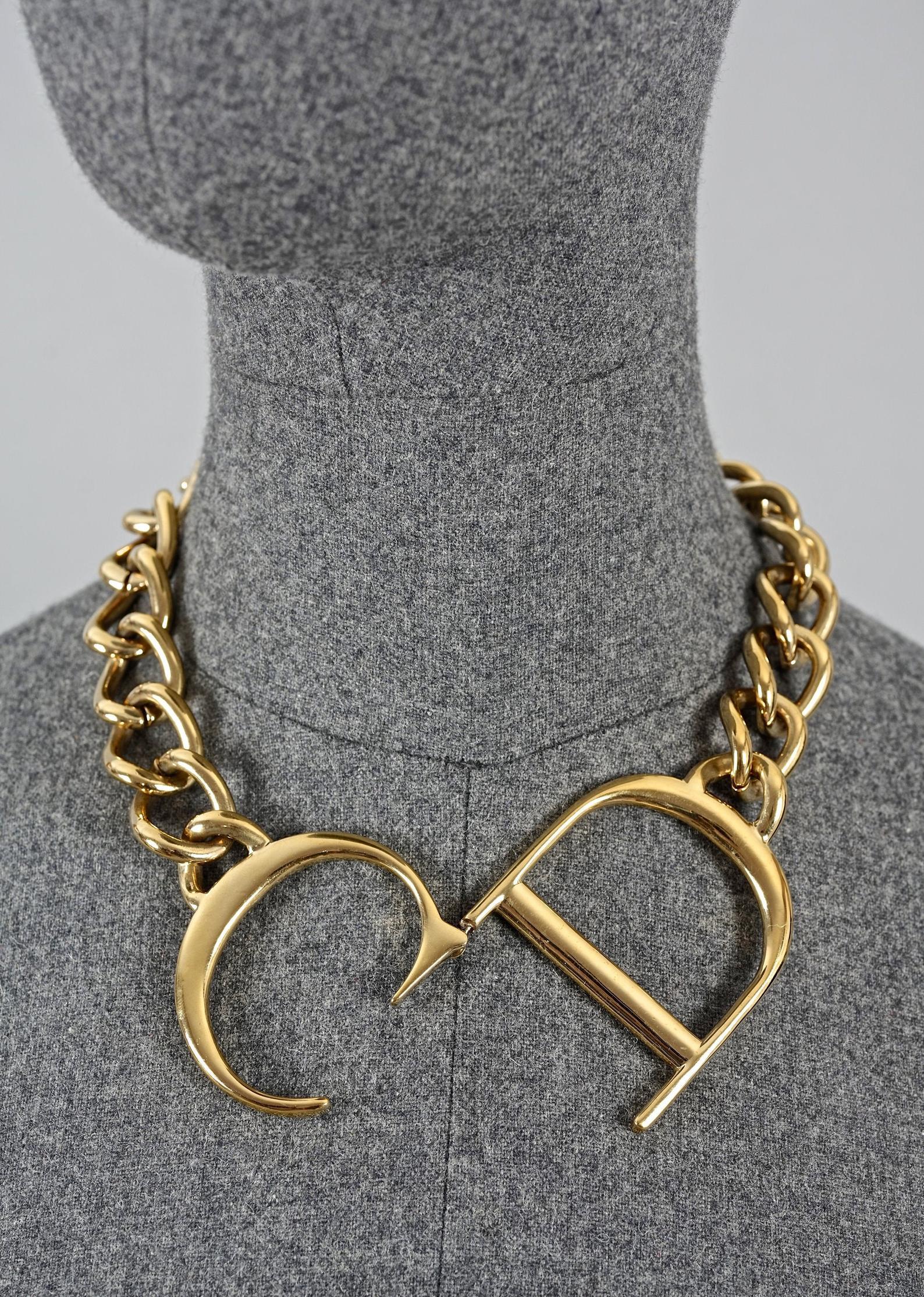 Vintage Massive CHRISTIAN DIOR by John Galliano Logo Monogram Chain Necklace

This is the bigger version same collection used in the Dior publicity. Very rare and almost impossible to find.

Measurements:
Centrepiece Height: 2.16 inches  (5.5