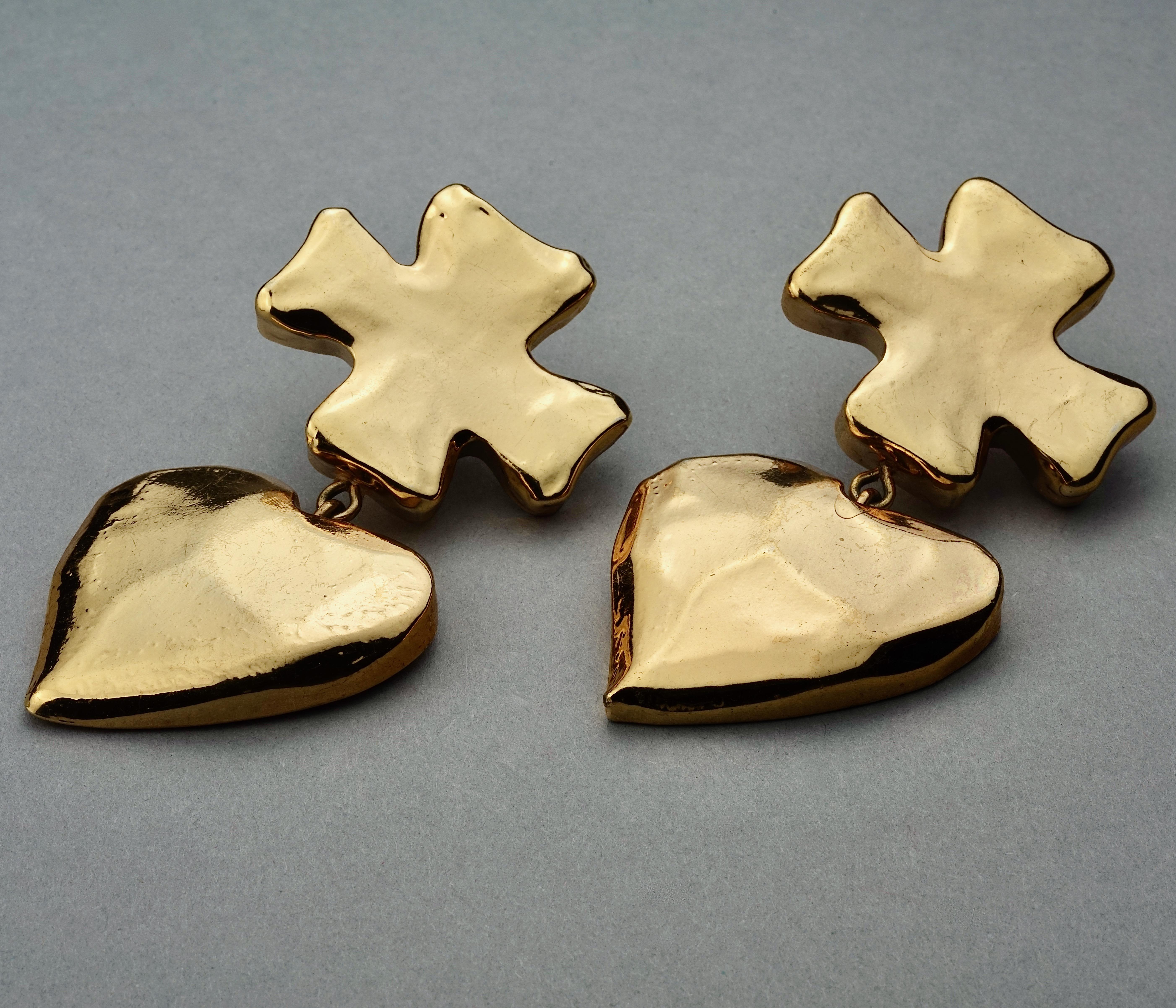 Vintage Massive CHRISTIAN LACROIX Cross Heart Dangling Earrings In Excellent Condition In Kingersheim, Alsace