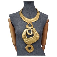 Vintage Massive CHRISTIAN LACROIX Collana con pettorale astratto martellato