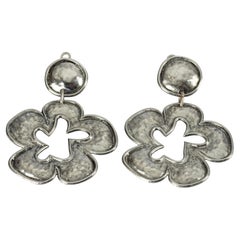Pendientes Vintage Massive EDOUARD RAMBAUD Martillados Flor Tono Plata