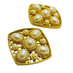 Vintage massiv Gold Ton faux Perlen Designer Landebahn Clip auf Ohrringe