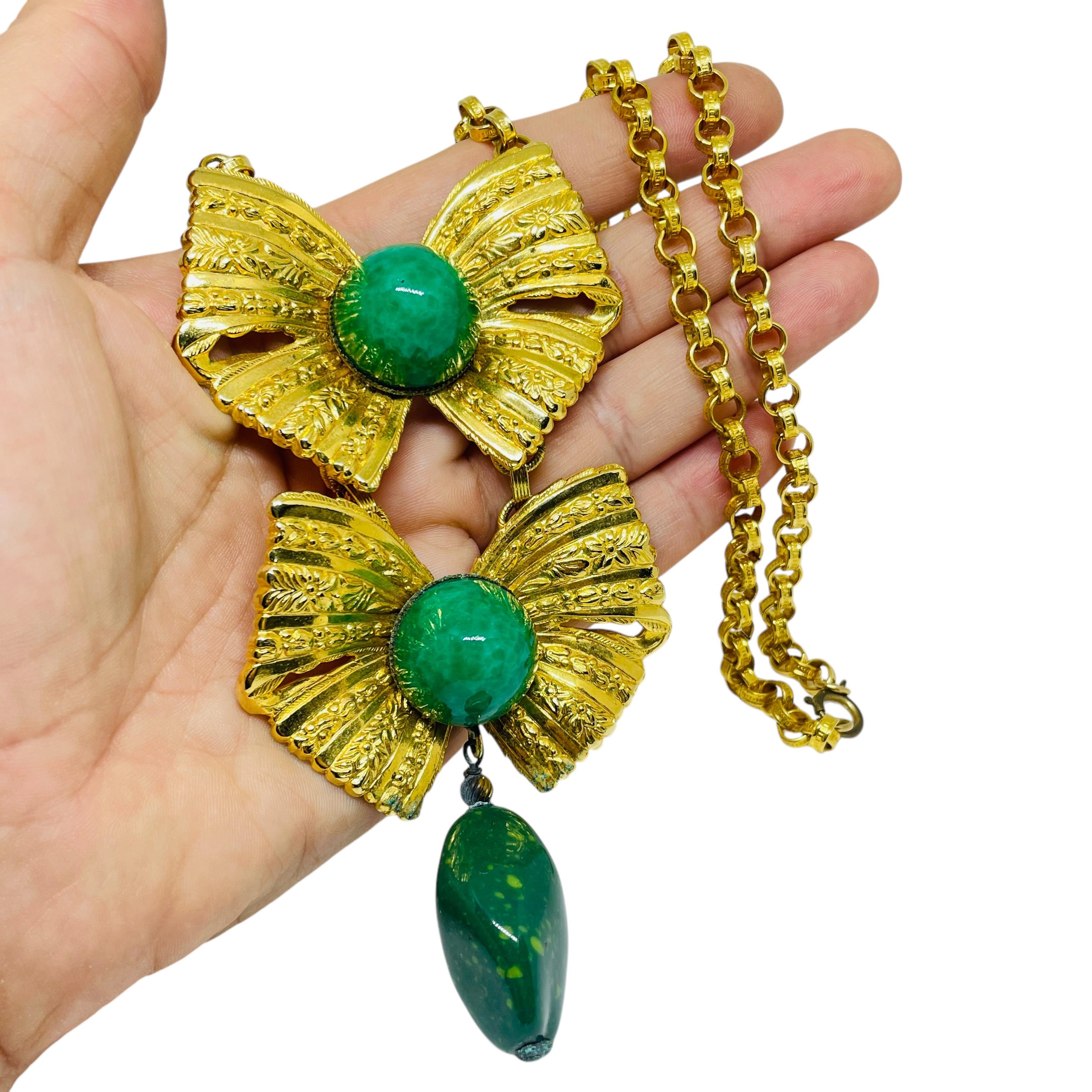 Vintage Massiv Gold Ton Grün Glas Designer Halskette im Angebot 3