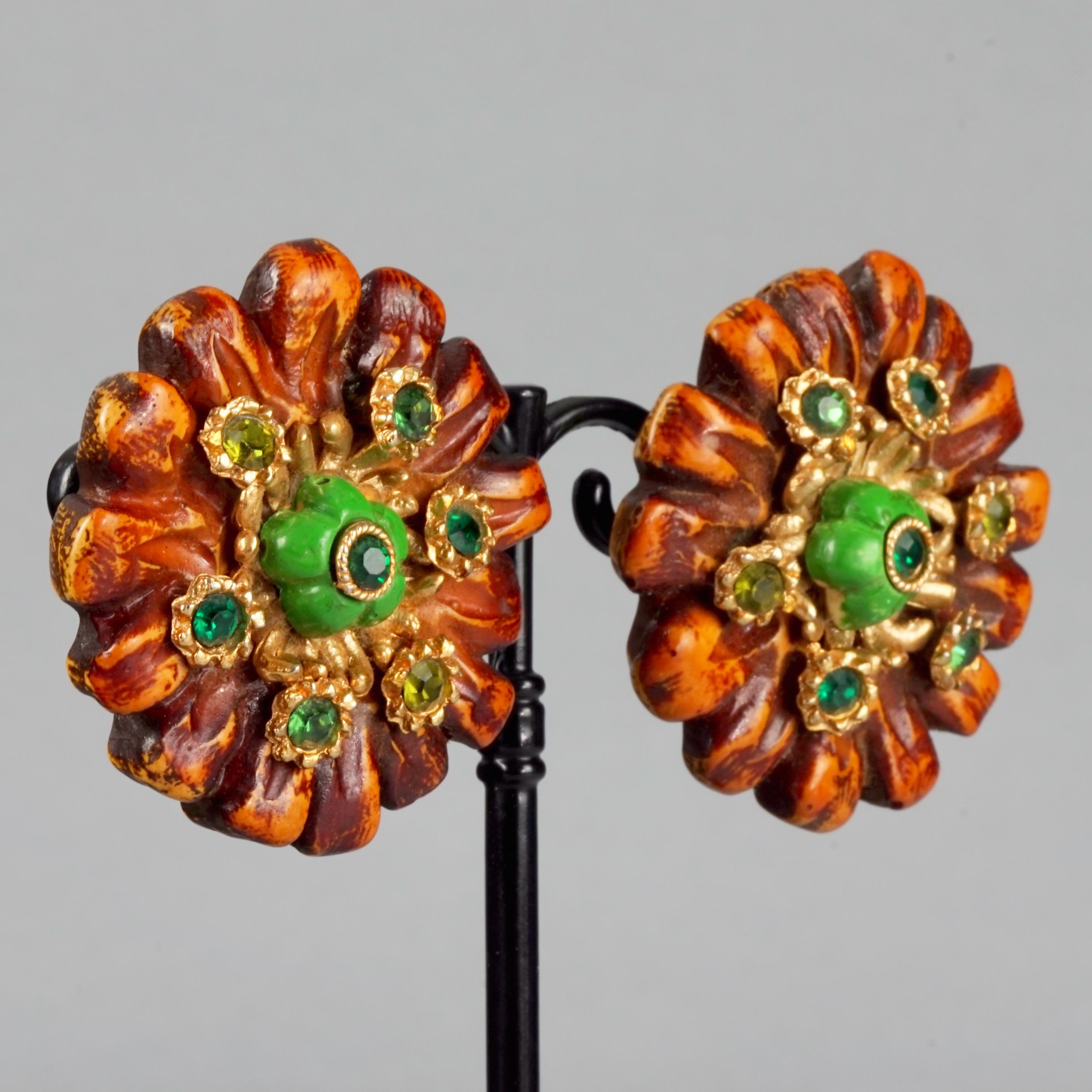 Vintage Massive JACKY DE G Flower Resin with Rhinestones Earrings In Excellent Condition For Sale In Kingersheim, Alsace