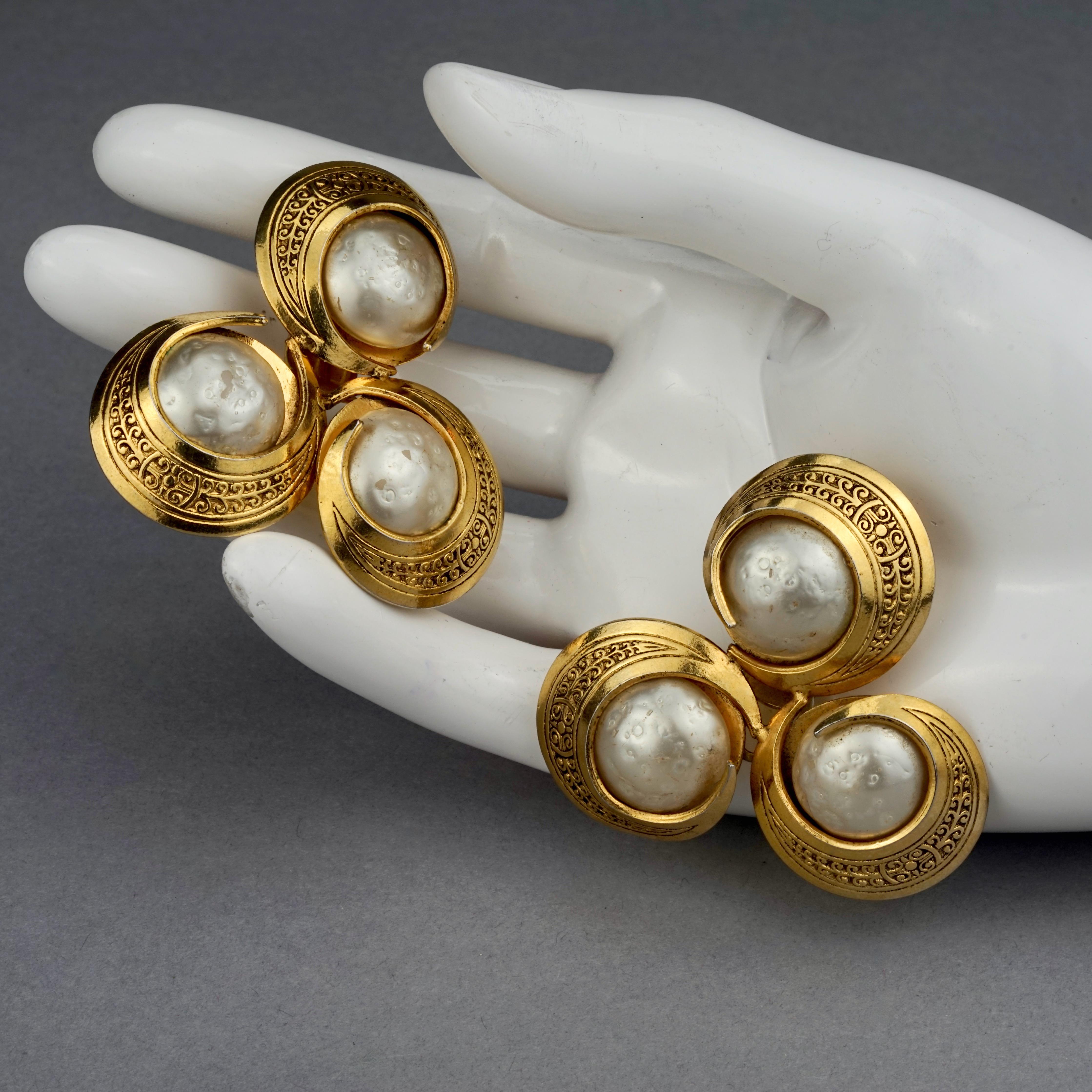 Vintage Massive MERCEDES ROBIROSA Triple Textured Pearls Disc Earrings 2