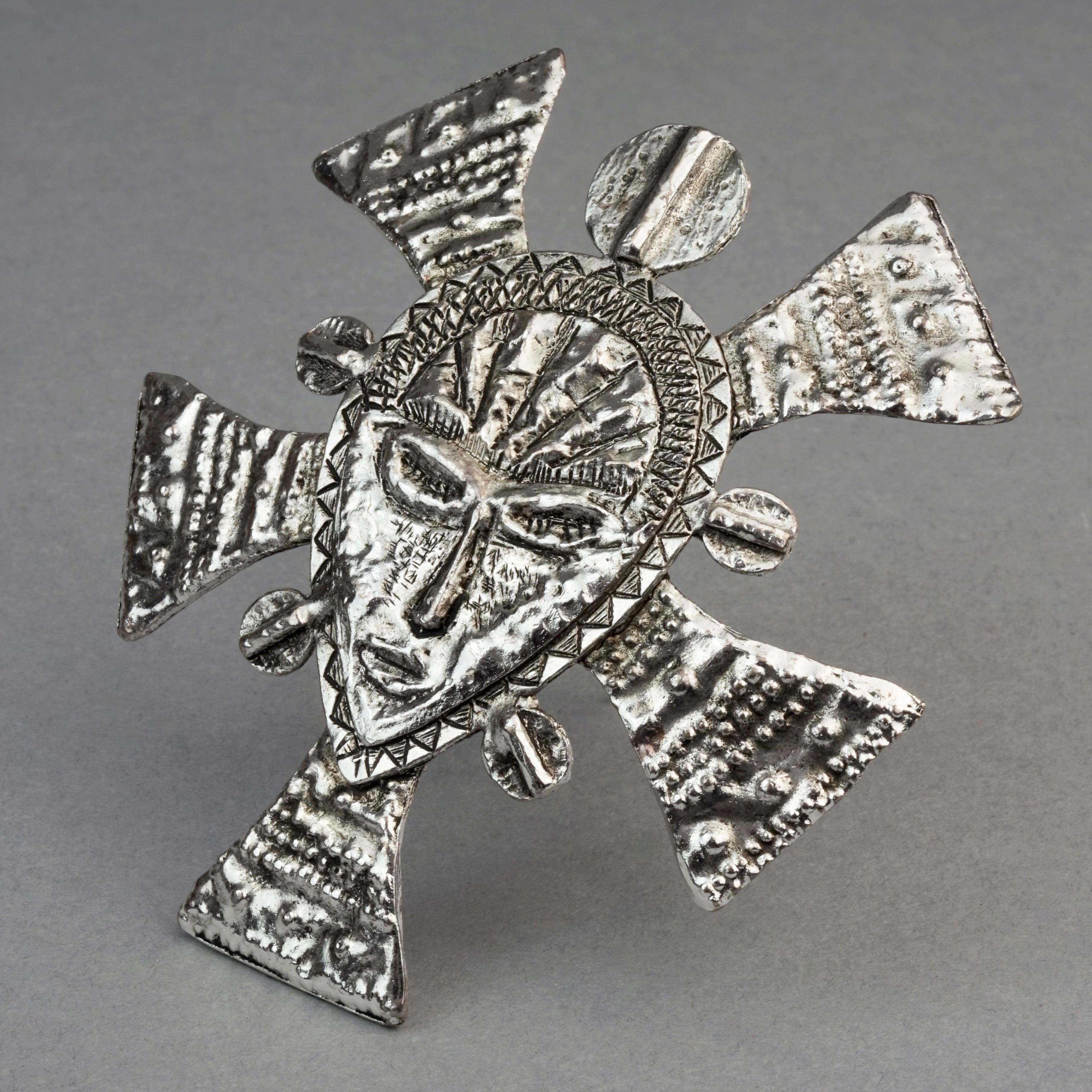 Vintage Massive XAVIER LOUBENS Ethnic Face Silver Brooch In Excellent Condition For Sale In Kingersheim, Alsace