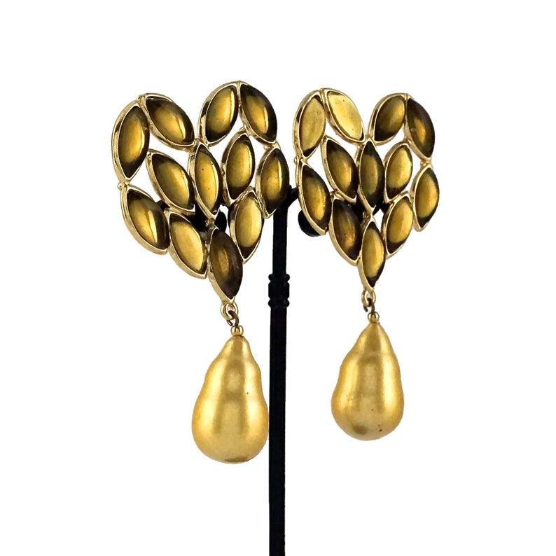 Vintage Massive YVES SAINT LAURENT Ysl Heart Cabochon Pearl Dangling Earrings 1